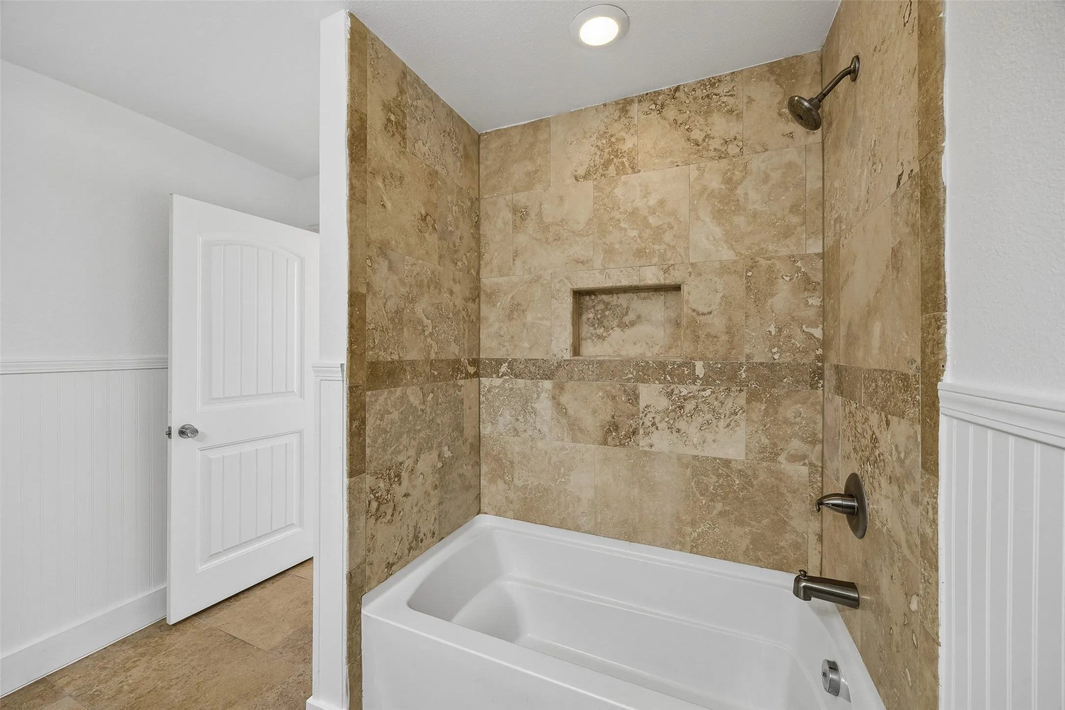 Single Family Residence For Sale in Dallas County , 3335 Burlingdell Avenue, Dallas, Texas 75211, 4 Bedroom, 2 Bathroom, 1 Garage spaces, 1,988 Sqft, built in 1950, mls#21401448, Real Estate Agent in Dallas, Homes For Sale in Dallas county, Homes For Sale in Dallas, Realtor in Dallas Texas, Real Estate Brokerage Independent Realty Texas, Luminita Cordes Realtor