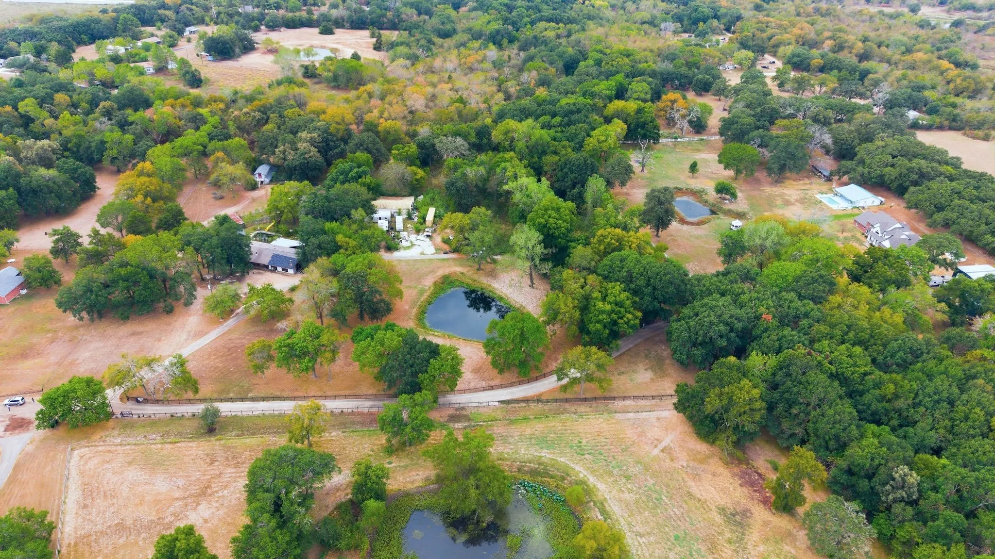 Single Family Residence For Sale in Hunt County , 2757 Lancer Road, Greenville, Texas 75401, 4 Bedroom, 3 Bathroom, Garage spaces, 4,196 Sqft, built in 1975, mls#21401252, Real Estate Agent in Greenville, Homes For Sale in Hunt county, Homes For Sale in Greenville, Realtor in Greenville Texas, Real Estate Brokerage Independent Realty Texas, Luminita Cordes Realtor