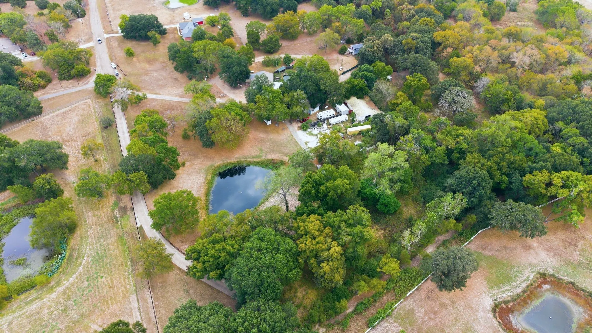 Single Family Residence For Sale in Hunt County , 2757 Lancer Road, Greenville, Texas 75401, 4 Bedroom, 3 Bathroom, Garage spaces, 4,196 Sqft, built in 1975, mls#21401252, Real Estate Agent in Greenville, Homes For Sale in Hunt county, Homes For Sale in Greenville, Realtor in Greenville Texas, Real Estate Brokerage Independent Realty Texas, Luminita Cordes Realtor