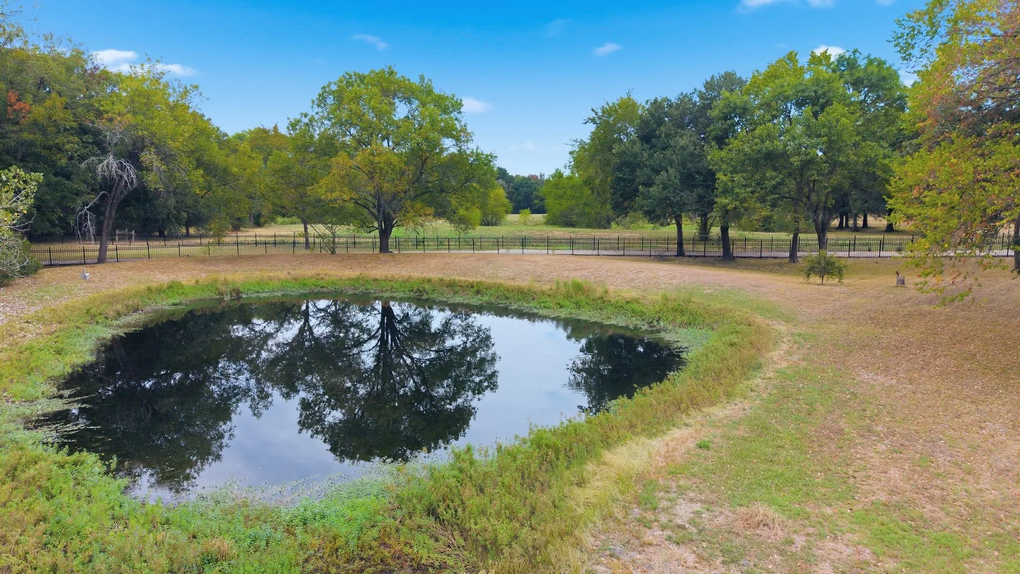 Single Family Residence For Sale in Hunt County , 2757 Lancer Road, Greenville, Texas 75401, 4 Bedroom, 3 Bathroom, Garage spaces, 4,196 Sqft, built in 1975, mls#21401252, Real Estate Agent in Greenville, Homes For Sale in Hunt county, Homes For Sale in Greenville, Realtor in Greenville Texas, Real Estate Brokerage Independent Realty Texas, Luminita Cordes Realtor