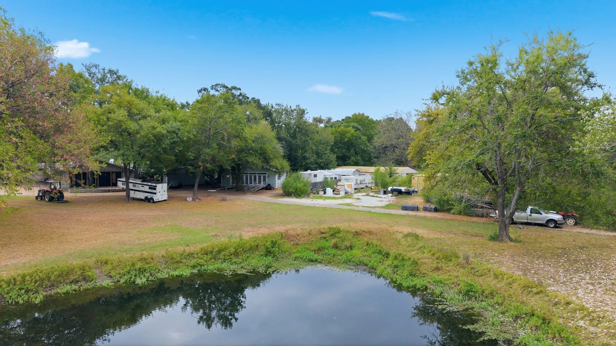 Single Family Residence For Sale in Hunt County , 2757 Lancer Road, Greenville, Texas 75401, 4 Bedroom, 3 Bathroom, Garage spaces, 4,196 Sqft, built in 1975, mls#21401252, Real Estate Agent in Greenville, Homes For Sale in Hunt county, Homes For Sale in Greenville, Realtor in Greenville Texas, Real Estate Brokerage Independent Realty Texas, Luminita Cordes Realtor