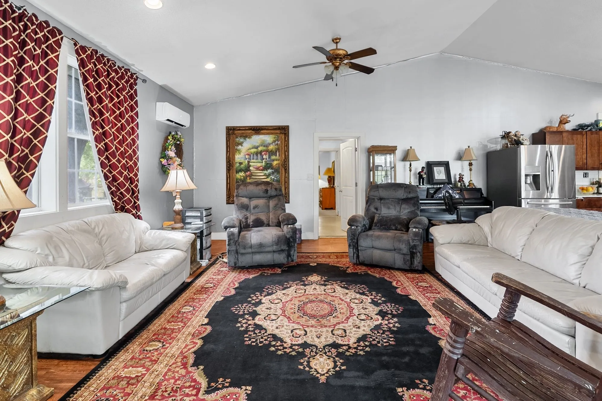 Single Family Residence For Sale in Hunt County , 2757 Lancer Road, Greenville, Texas 75401, 4 Bedroom, 3 Bathroom, Garage spaces, 4,196 Sqft, built in 1975, mls#21401252, Real Estate Agent in Greenville, Homes For Sale in Hunt county, Homes For Sale in Greenville, Realtor in Greenville Texas, Real Estate Brokerage Independent Realty Texas, Luminita Cordes Realtor