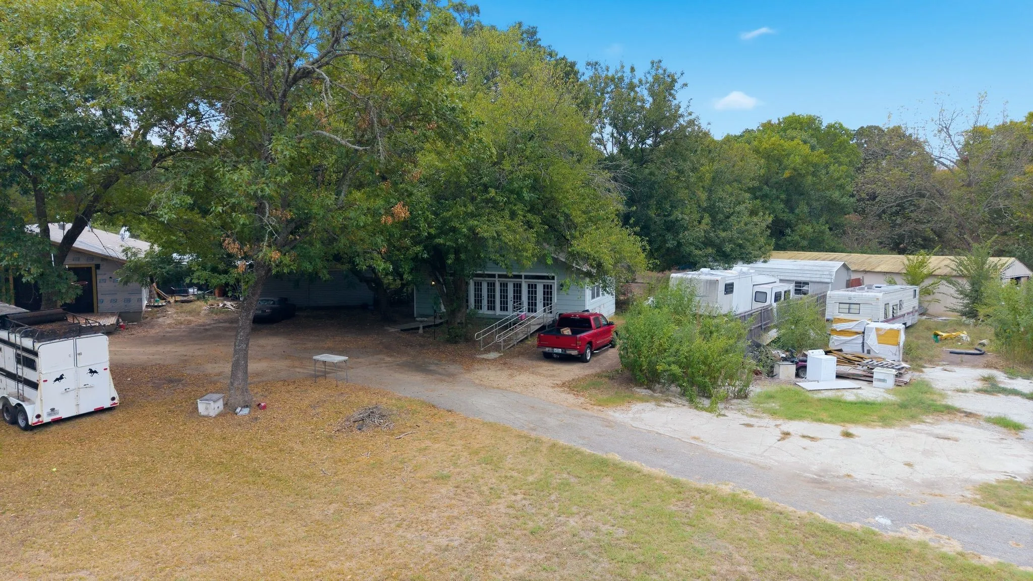 Single Family Residence For Sale in Hunt County , 2757 Lancer Road, Greenville, Texas 75401, 4 Bedroom, 3 Bathroom, Garage spaces, 4,196 Sqft, built in 1975, mls#21401252, Real Estate Agent in Greenville, Homes For Sale in Hunt county, Homes For Sale in Greenville, Realtor in Greenville Texas, Real Estate Brokerage Independent Realty Texas, Luminita Cordes Realtor
