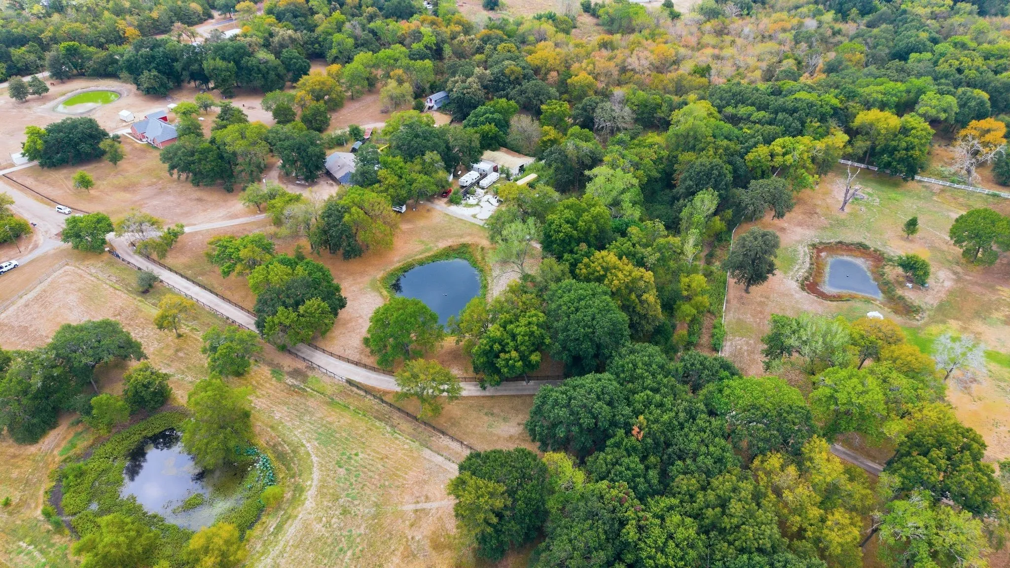 Single Family Residence For Sale in Hunt County , 2757 Lancer Road, Greenville, Texas 75401, 4 Bedroom, 3 Bathroom, Garage spaces, 4,196 Sqft, built in 1975, mls#21401252, Real Estate Agent in Greenville, Homes For Sale in Hunt county, Homes For Sale in Greenville, Realtor in Greenville Texas, Real Estate Brokerage Independent Realty Texas, Luminita Cordes Realtor