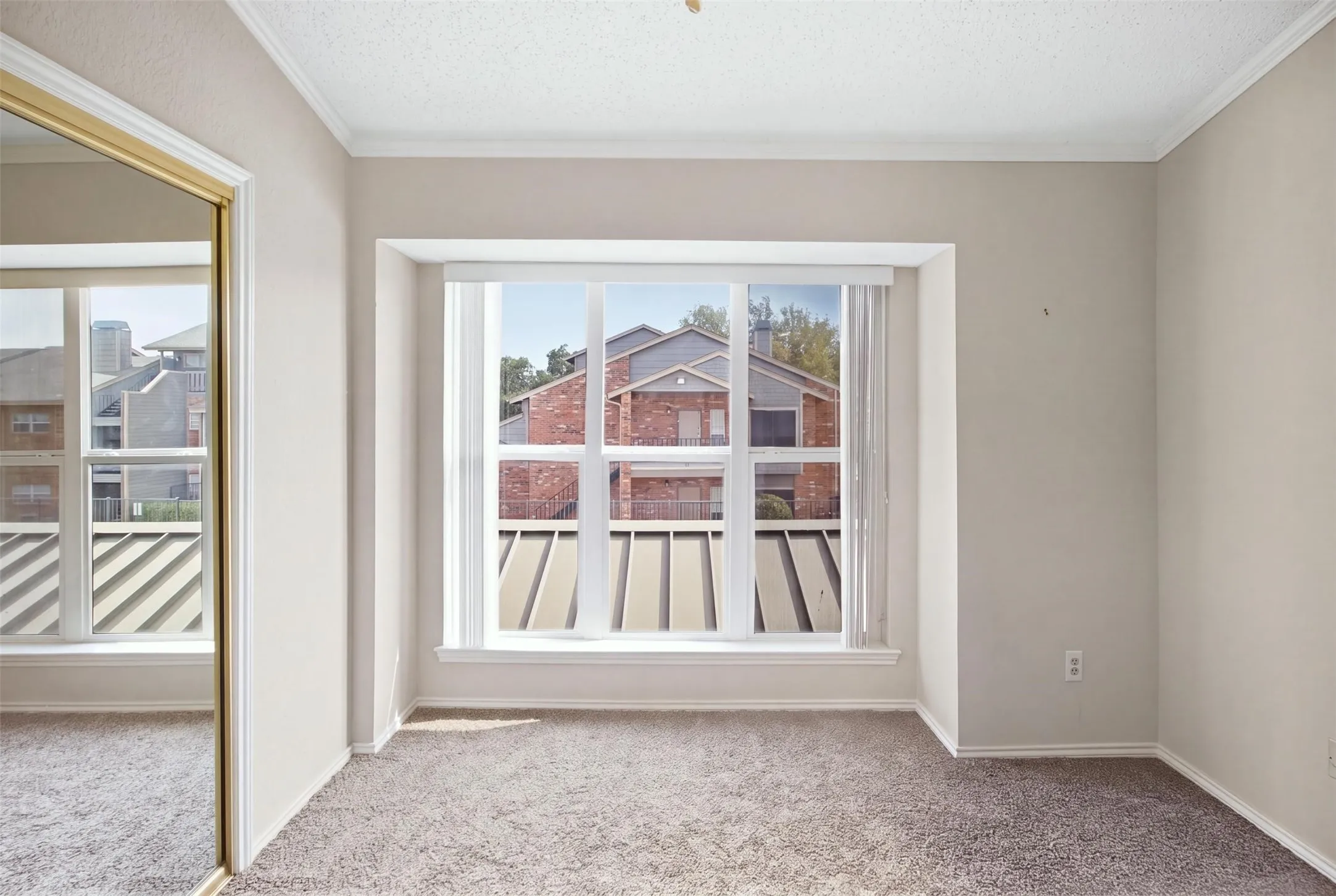 Condominium For Rent in Tarrant County , 2732 Copper Creek Drive 202, Arlington, Texas 76006, 2 Bedroom, 2 Bathroom, Garage spaces, 952 Sqft, built in 1983, mls#21401209, Real Estate Agent in Arlington, Homes For Rent in Tarrant county, Homes For Rent in Arlington, Realtor in Arlington Texas, Real Estate Brokerage Independent Realty Texas, Luminita Cordes Realtor