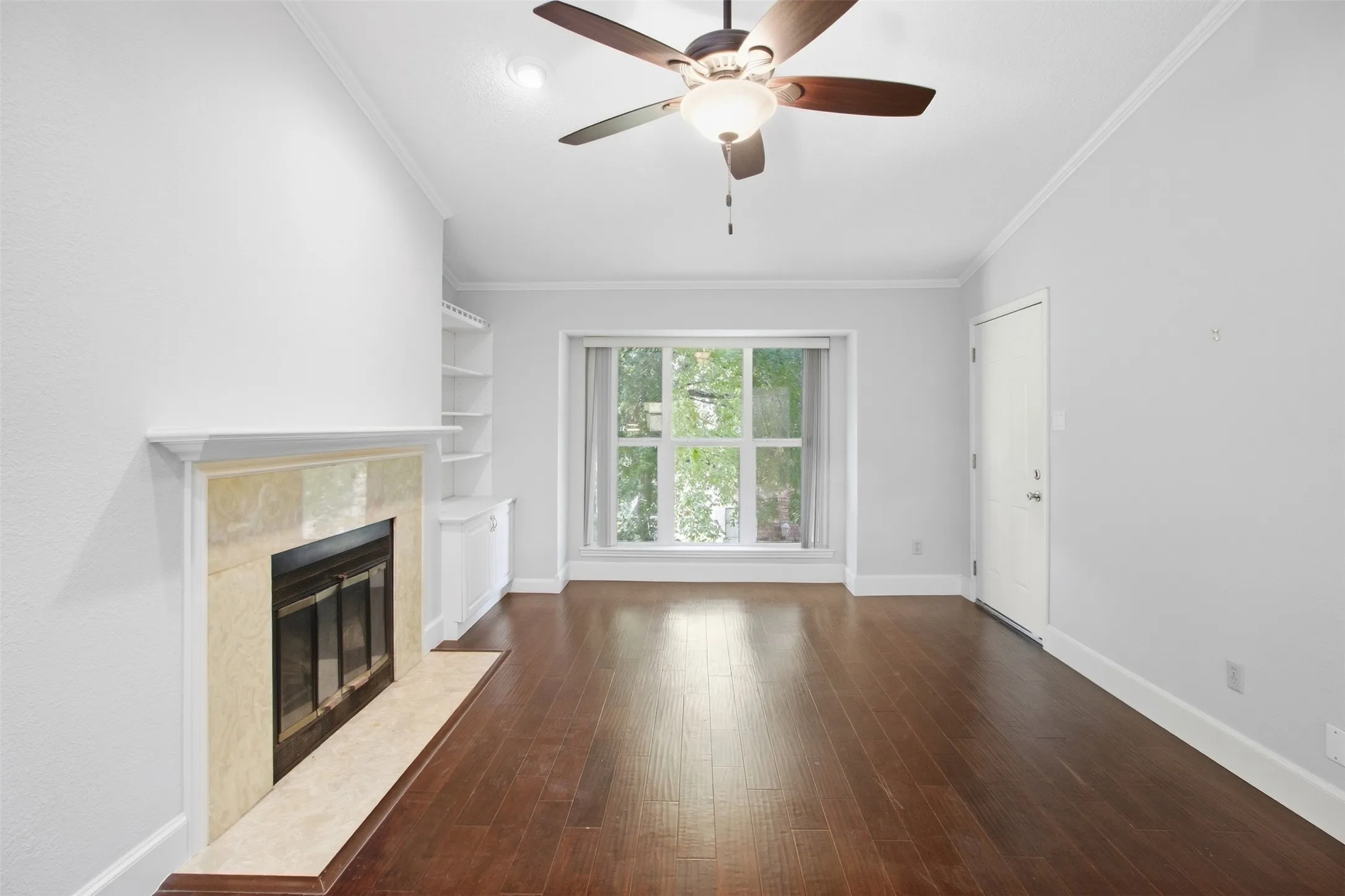 Condominium For Rent in Tarrant County , 2732 Copper Creek Drive 202, Arlington, Texas 76006, 2 Bedroom, 2 Bathroom, Garage spaces, 952 Sqft, built in 1983, mls#21401209, Real Estate Agent in Arlington, Homes For Rent in Tarrant county, Homes For Rent in Arlington, Realtor in Arlington Texas, Real Estate Brokerage Independent Realty Texas, Luminita Cordes Realtor