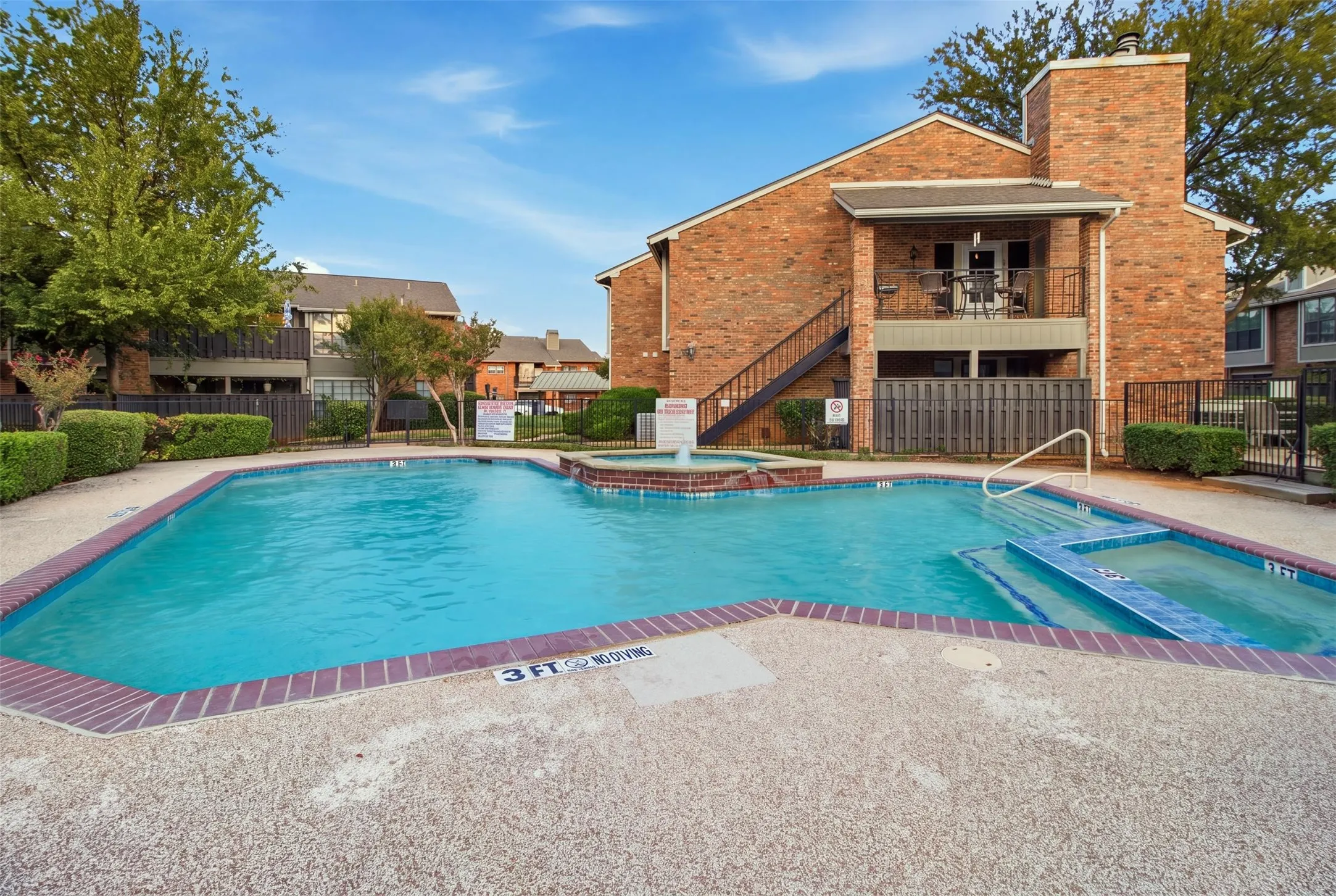 Condominium For Rent in Tarrant County , 2732 Copper Creek Drive 202, Arlington, Texas 76006, 2 Bedroom, 2 Bathroom, Garage spaces, 952 Sqft, built in 1983, mls#21401209, Real Estate Agent in Arlington, Homes For Rent in Tarrant county, Homes For Rent in Arlington, Realtor in Arlington Texas, Real Estate Brokerage Independent Realty Texas, Luminita Cordes Realtor