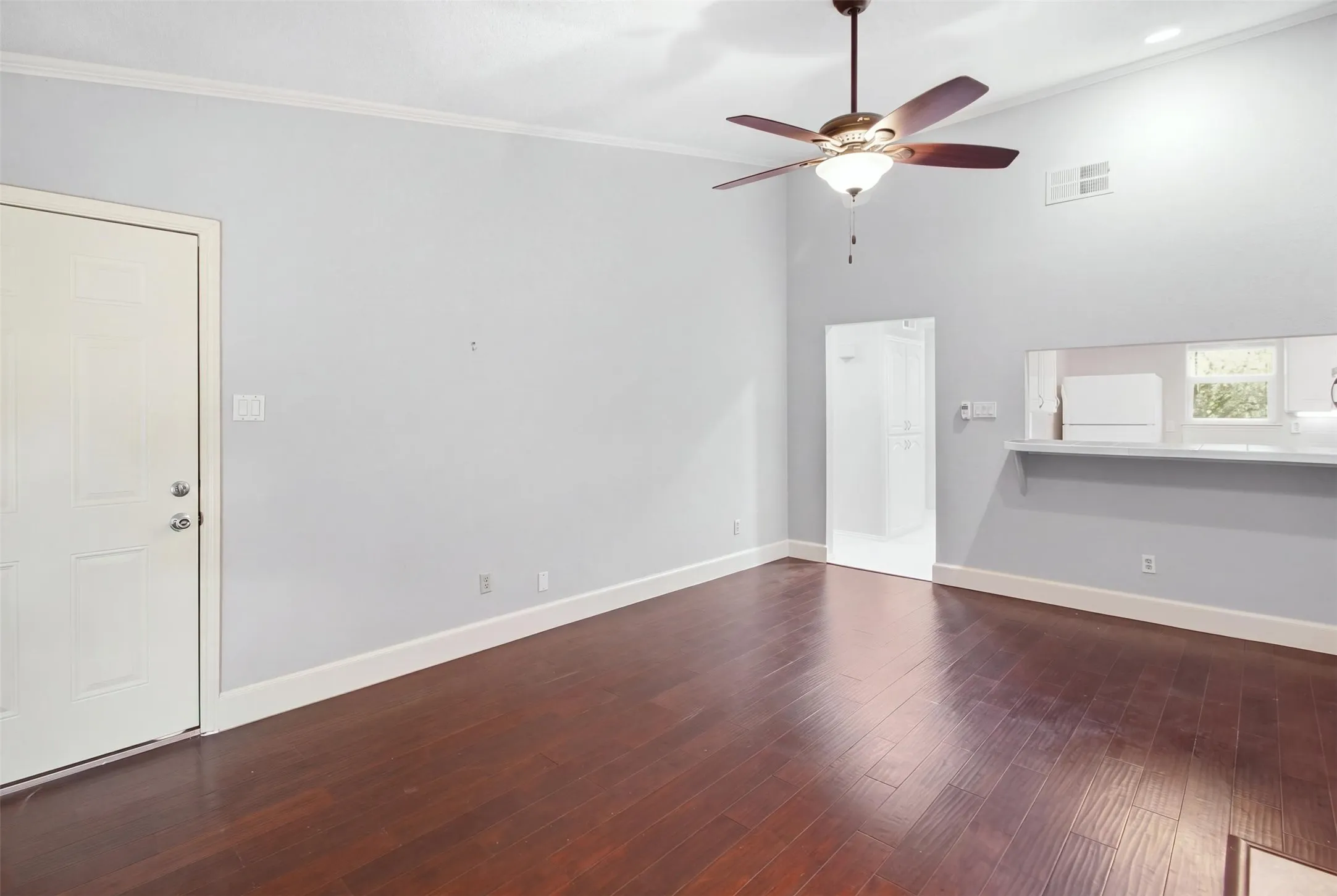 Condominium For Rent in Tarrant County , 2732 Copper Creek Drive 202, Arlington, Texas 76006, 2 Bedroom, 2 Bathroom, Garage spaces, 952 Sqft, built in 1983, mls#21401209, Real Estate Agent in Arlington, Homes For Rent in Tarrant county, Homes For Rent in Arlington, Realtor in Arlington Texas, Real Estate Brokerage Independent Realty Texas, Luminita Cordes Realtor