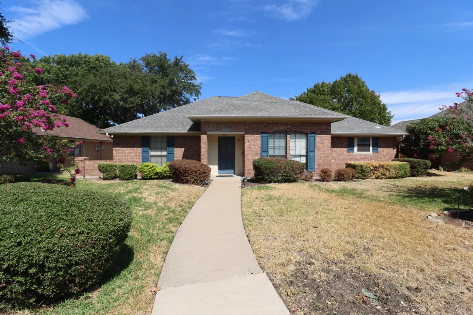 Single Family Residence For Sale in Collin County , 3709 Racquet Court, Plano, Texas 75023, 3 Bedroom, 2 Bathroom, 2 Garage spaces, 1,893 Sqft, built in 1984, mls#21401378, Real Estate Agent in Plano, Homes For Sale in Collin county, Homes For Sale in Plano, Realtor in Plano Texas, Real Estate Brokerage Independent Realty Texas, Luminita Cordes Realtor