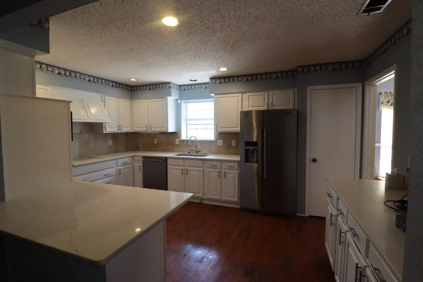 Single Family Residence For Sale in Collin County , 3709 Racquet Court, Plano, Texas 75023, 3 Bedroom, 2 Bathroom, 2 Garage spaces, 1,893 Sqft, built in 1984, mls#21401378, Real Estate Agent in Plano, Homes For Sale in Collin county, Homes For Sale in Plano, Realtor in Plano Texas, Real Estate Brokerage Independent Realty Texas, Luminita Cordes Realtor