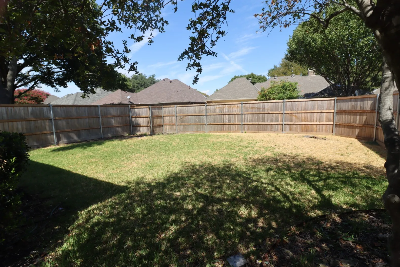 Single Family Residence For Sale in Collin County , 3709 Racquet Court, Plano, Texas 75023, 3 Bedroom, 2 Bathroom, 2 Garage spaces, 1,893 Sqft, built in 1984, mls#21401378, Real Estate Agent in Plano, Homes For Sale in Collin county, Homes For Sale in Plano, Realtor in Plano Texas, Real Estate Brokerage Independent Realty Texas, Luminita Cordes Realtor