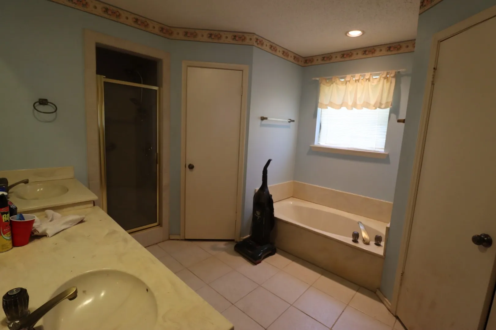 Single Family Residence For Sale in Collin County , 3709 Racquet Court, Plano, Texas 75023, 3 Bedroom, 2 Bathroom, 2 Garage spaces, 1,893 Sqft, built in 1984, mls#21401378, Real Estate Agent in Plano, Homes For Sale in Collin county, Homes For Sale in Plano, Realtor in Plano Texas, Real Estate Brokerage Independent Realty Texas, Luminita Cordes Realtor