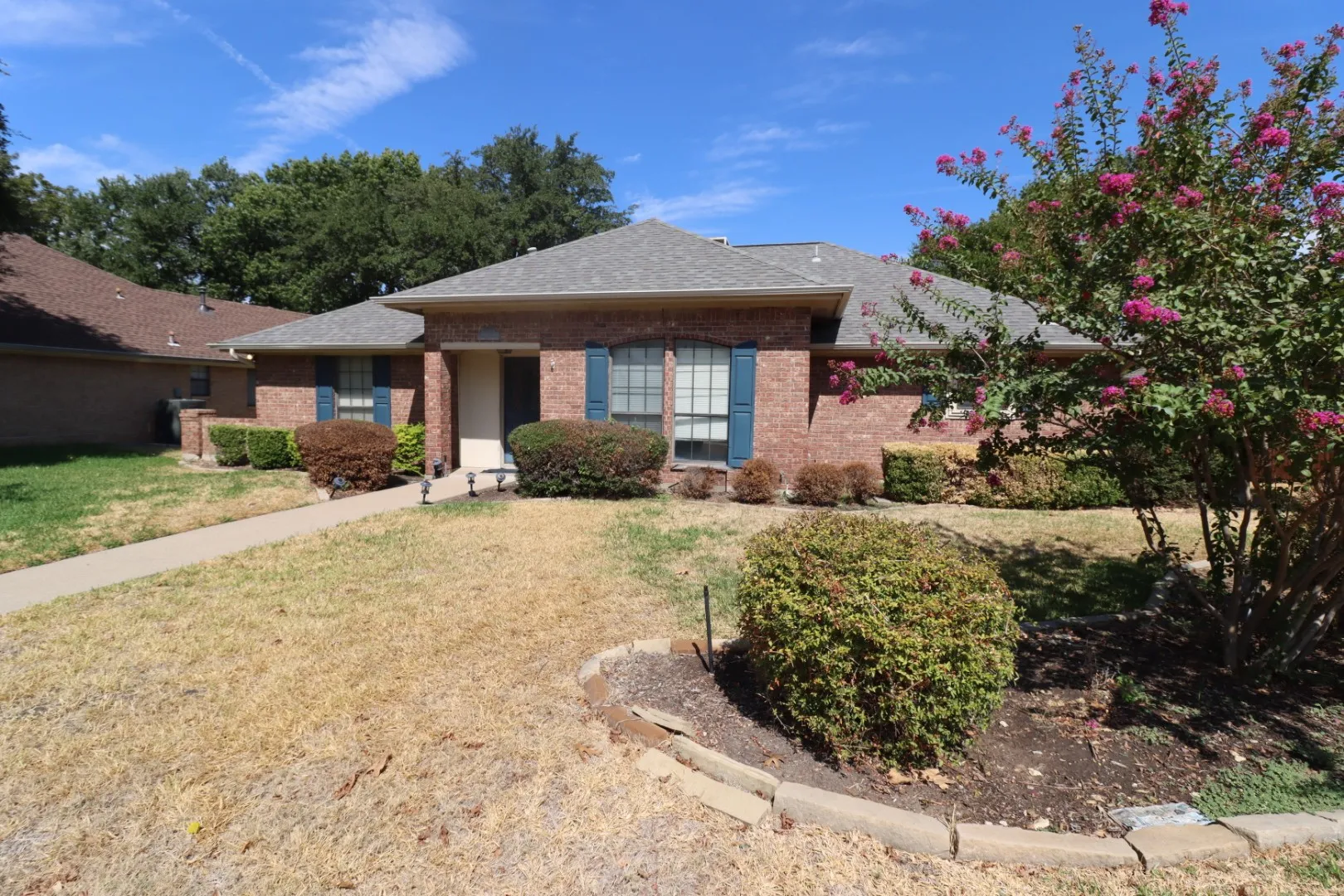 Single Family Residence For Sale in Collin County , 3709 Racquet Court, Plano, Texas 75023, 3 Bedroom, 2 Bathroom, 2 Garage spaces, 1,893 Sqft, built in 1984, mls#21401378, Real Estate Agent in Plano, Homes For Sale in Collin county, Homes For Sale in Plano, Realtor in Plano Texas, Real Estate Brokerage Independent Realty Texas, Luminita Cordes Realtor