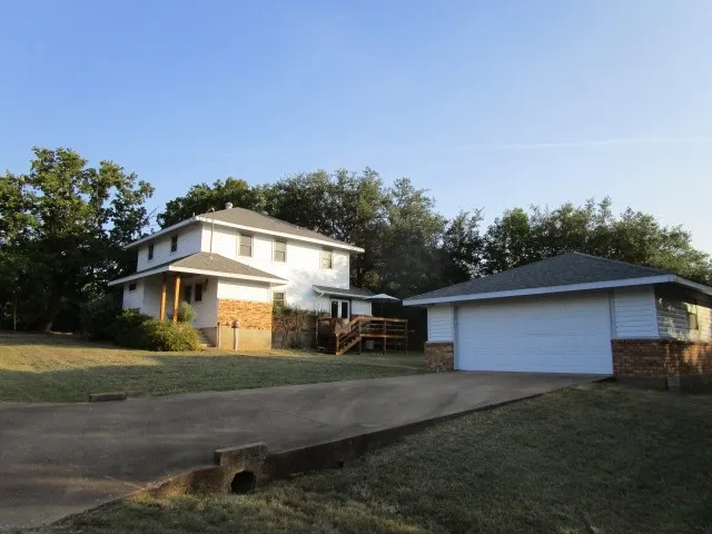Single Family Residence For Rent in Hill County , 1311 Overlook Drive, Whitney, Texas 76692, 4 Bedroom, 3 Bathroom, 2 Garage spaces, 1,846 Sqft, built in 1996, mls#21401475, Real Estate Agent in Whitney, Homes For Rent in Hill county, Homes For Rent in Whitney, Realtor in Whitney Texas, Real Estate Brokerage Independent Realty Texas, Luminita Cordes Realtor