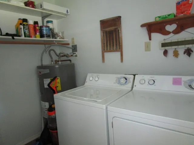 Single Family Residence For Rent in Hill County , 1311 Overlook Drive, Whitney, Texas 76692, 4 Bedroom, 3 Bathroom, 2 Garage spaces, 1,846 Sqft, built in 1996, mls#21401475, Real Estate Agent in Whitney, Homes For Rent in Hill county, Homes For Rent in Whitney, Realtor in Whitney Texas, Real Estate Brokerage Independent Realty Texas, Luminita Cordes Realtor