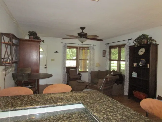 Single Family Residence For Rent in Hill County , 1311 Overlook Drive, Whitney, Texas 76692, 4 Bedroom, 3 Bathroom, 2 Garage spaces, 1,846 Sqft, built in 1996, mls#21401475, Real Estate Agent in Whitney, Homes For Rent in Hill county, Homes For Rent in Whitney, Realtor in Whitney Texas, Real Estate Brokerage Independent Realty Texas, Luminita Cordes Realtor