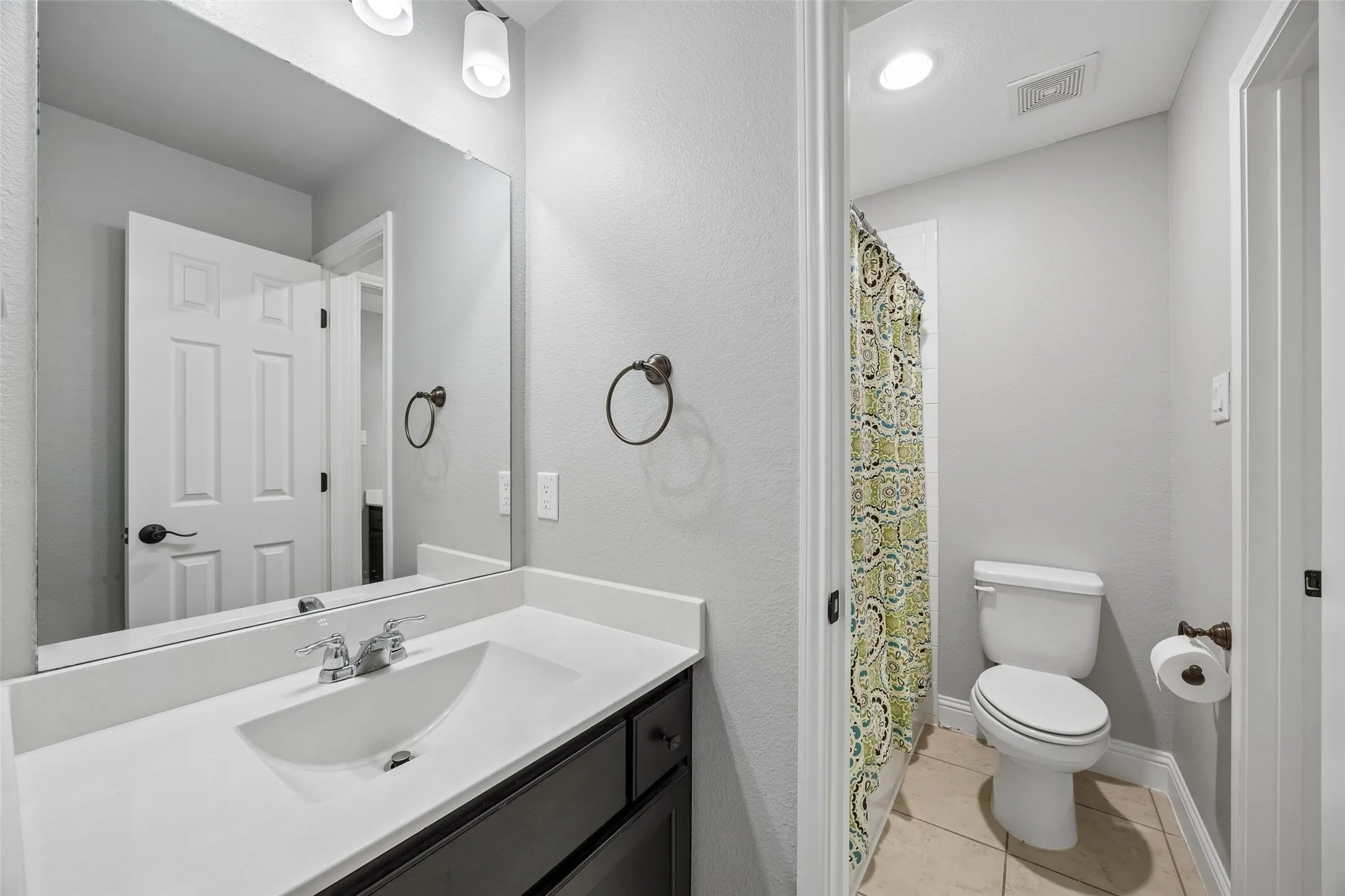 Single Family Residence For Rent in Collin County , 813 Allbright Road, Celina, Texas 75009, 5 Bedroom, 3 Bathroom, 3 Garage spaces, 3,271 Sqft, built in 2015, mls#21401101, Real Estate Agent in Celina, Homes For Rent in Collin county, Homes For Rent in Celina, Realtor in Celina Texas, Real Estate Brokerage Independent Realty Texas, Luminita Cordes Realtor