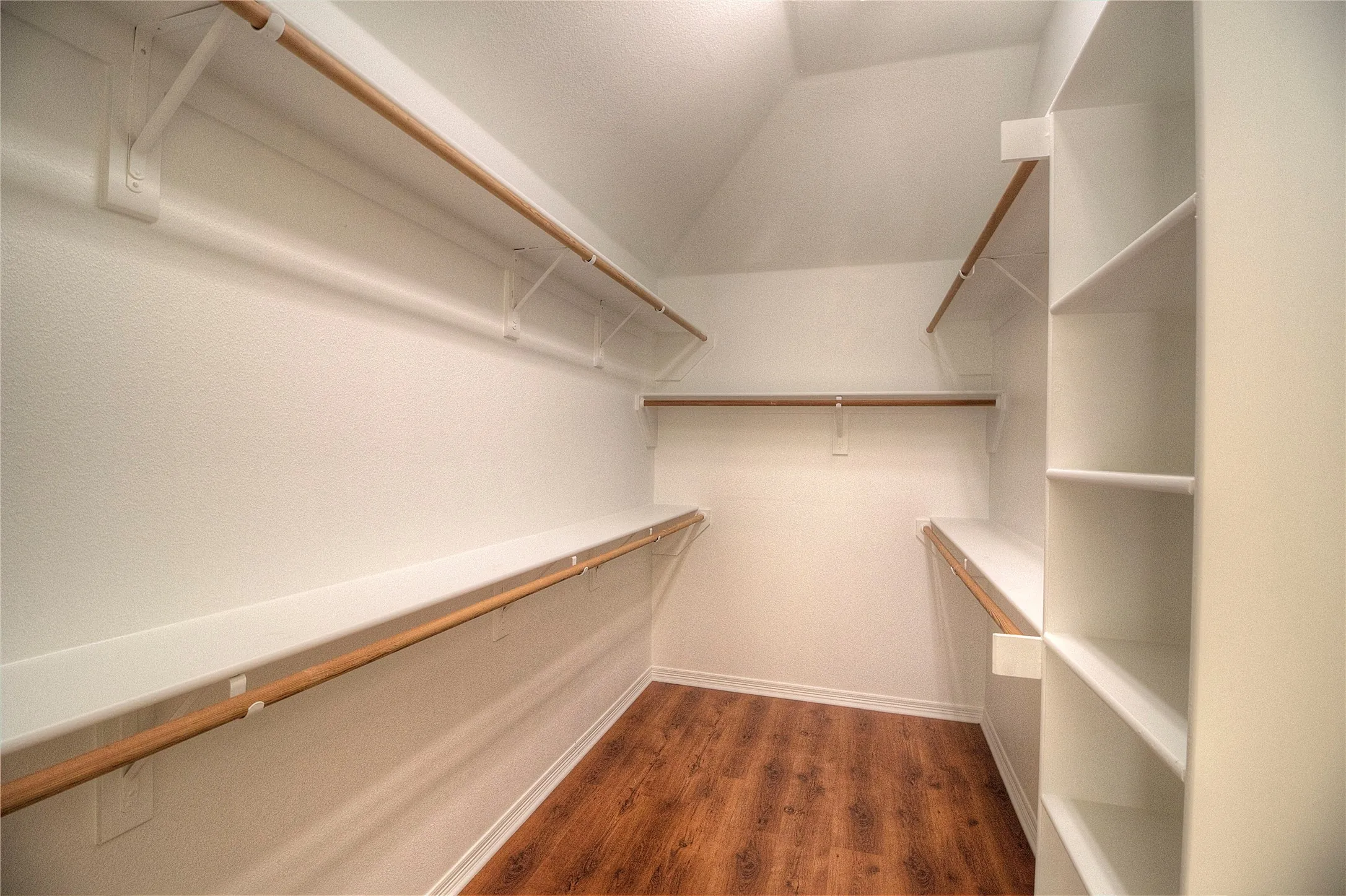 Single Family Residence For Rent in Tarrant County , 7655 Cypress Court, North Richland Hills, Texas 76182, 4 Bedroom, 2 Bathroom, 2 Garage spaces, 1,848 Sqft, built in 1996, mls#21401312, Real Estate Agent in North Richland Hills, Homes For Rent in Tarrant county, Homes For Rent in North Richland Hills, Realtor in North Richland Hills Texas, Real Estate Brokerage Independent Realty Texas, Luminita Cordes Realtor