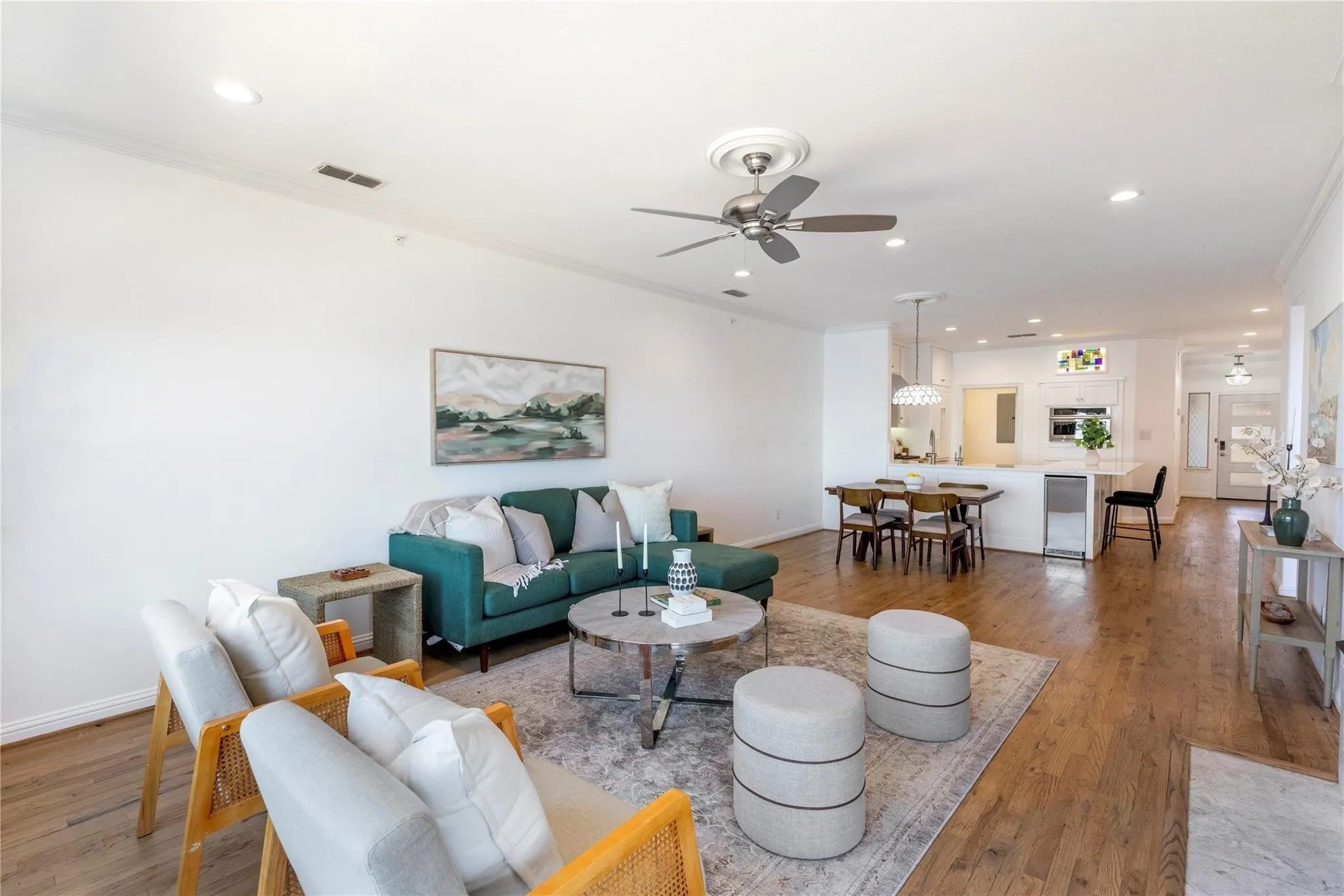 Condominium For Rent in Denton County , 500 Waters Edge Drive 313, Lake Dallas, Texas 75065, 3 Bedroom, 2 Bathroom, 2 Garage spaces, 1,696 Sqft, built in 2014, mls#21397640, Real Estate Agent in Lake Dallas, Homes For Rent in Denton county, Homes For Rent in Lake Dallas, Realtor in Lake Dallas Texas, Real Estate Brokerage Independent Realty Texas, Luminita Cordes Realtor