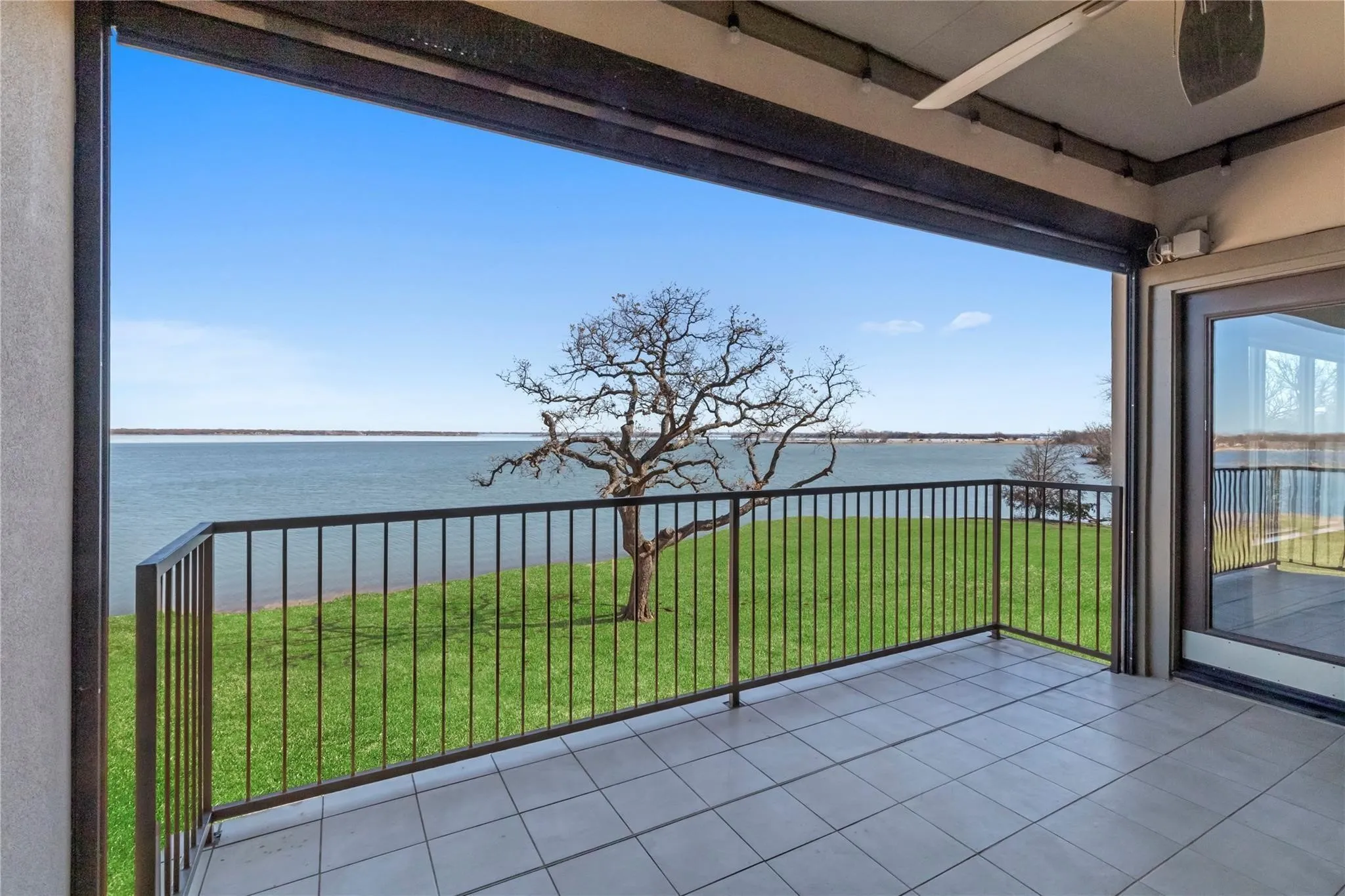 Condominium For Rent in Denton County , 500 Waters Edge Drive 313, Lake Dallas, Texas 75065, 3 Bedroom, 2 Bathroom, 2 Garage spaces, 1,696 Sqft, built in 2014, mls#21397640, Real Estate Agent in Lake Dallas, Homes For Rent in Denton county, Homes For Rent in Lake Dallas, Realtor in Lake Dallas Texas, Real Estate Brokerage Independent Realty Texas, Luminita Cordes Realtor