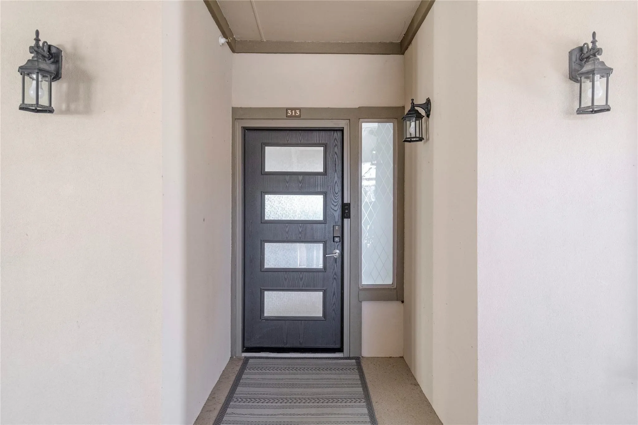 Condominium For Rent in Denton County , 500 Waters Edge Drive 313, Lake Dallas, Texas 75065, 3 Bedroom, 2 Bathroom, 2 Garage spaces, 1,696 Sqft, built in 2014, mls#21397640, Real Estate Agent in Lake Dallas, Homes For Rent in Denton county, Homes For Rent in Lake Dallas, Realtor in Lake Dallas Texas, Real Estate Brokerage Independent Realty Texas, Luminita Cordes Realtor