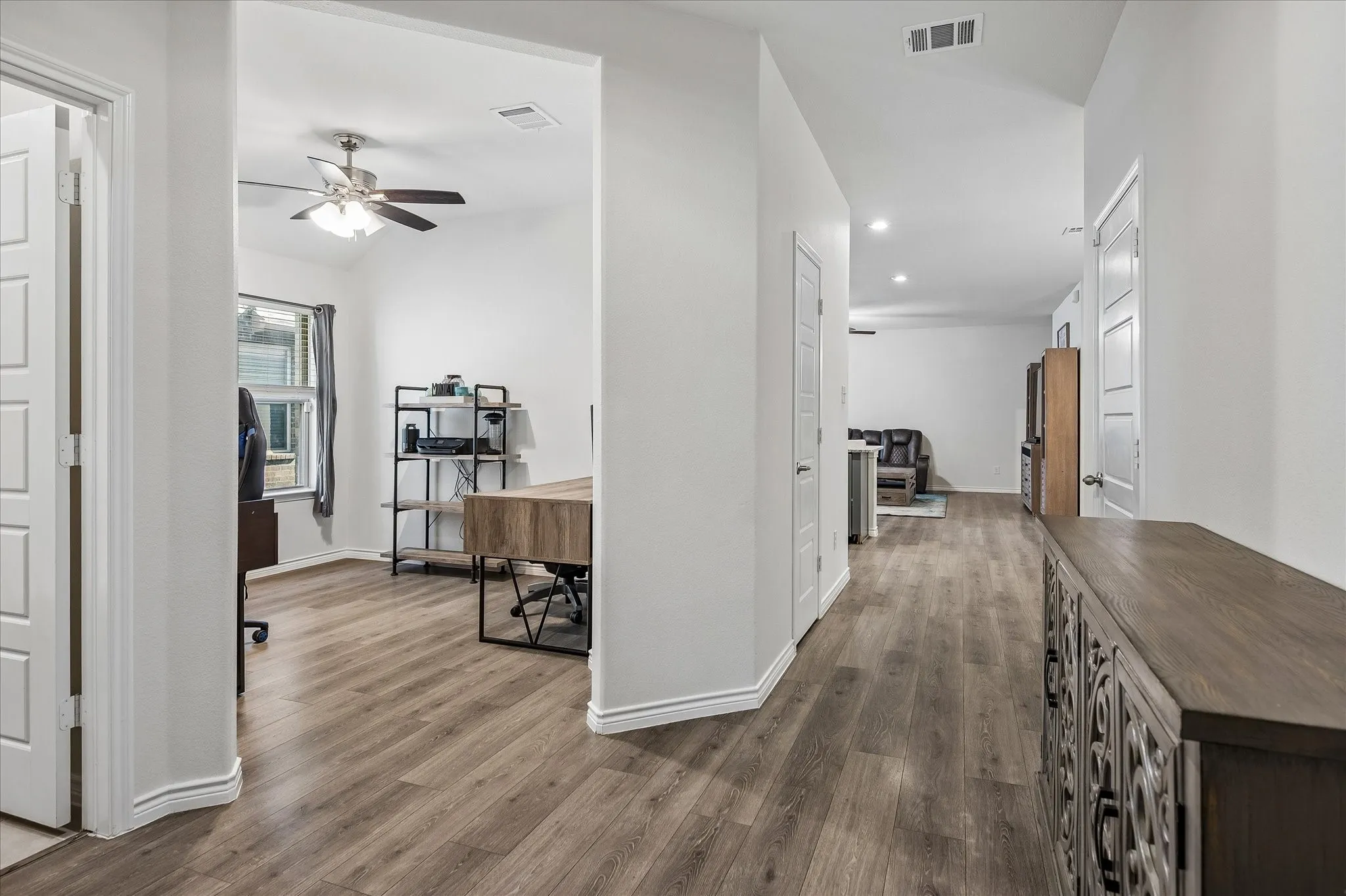 Single Family Residence For Sale in Collin County , 2195 Agarita Way, Princeton, Texas 75407, 4 Bedroom, 3 Bathroom, 2 Garage spaces, 2,089 Sqft, built in 2021, mls#21400711, Real Estate Agent in Princeton, Homes For Sale in Collin county, Homes For Sale in Princeton, Realtor in Princeton Texas, Real Estate Brokerage Independent Realty Texas, Luminita Cordes Realtor