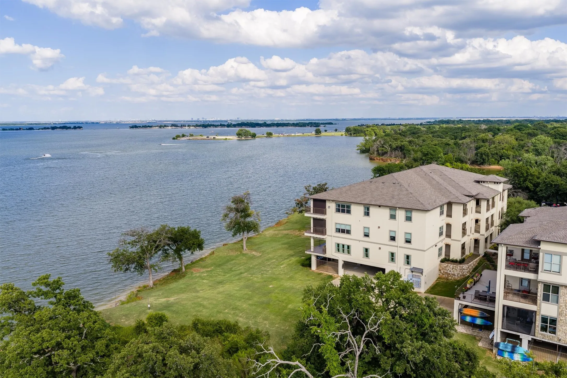 Condominium For Sale in Denton County , 500 Waters Edge Drive 313, Lake Dallas, Texas 75065, 3 Bedroom, 2 Bathroom, 2 Garage spaces, 1,696 Sqft, built in 2014, mls#21397625, Real Estate Agent in Lake Dallas, Homes For Sale in Denton county, Homes For Sale in Lake Dallas, Realtor in Lake Dallas Texas, Real Estate Brokerage Independent Realty Texas, Luminita Cordes Realtor