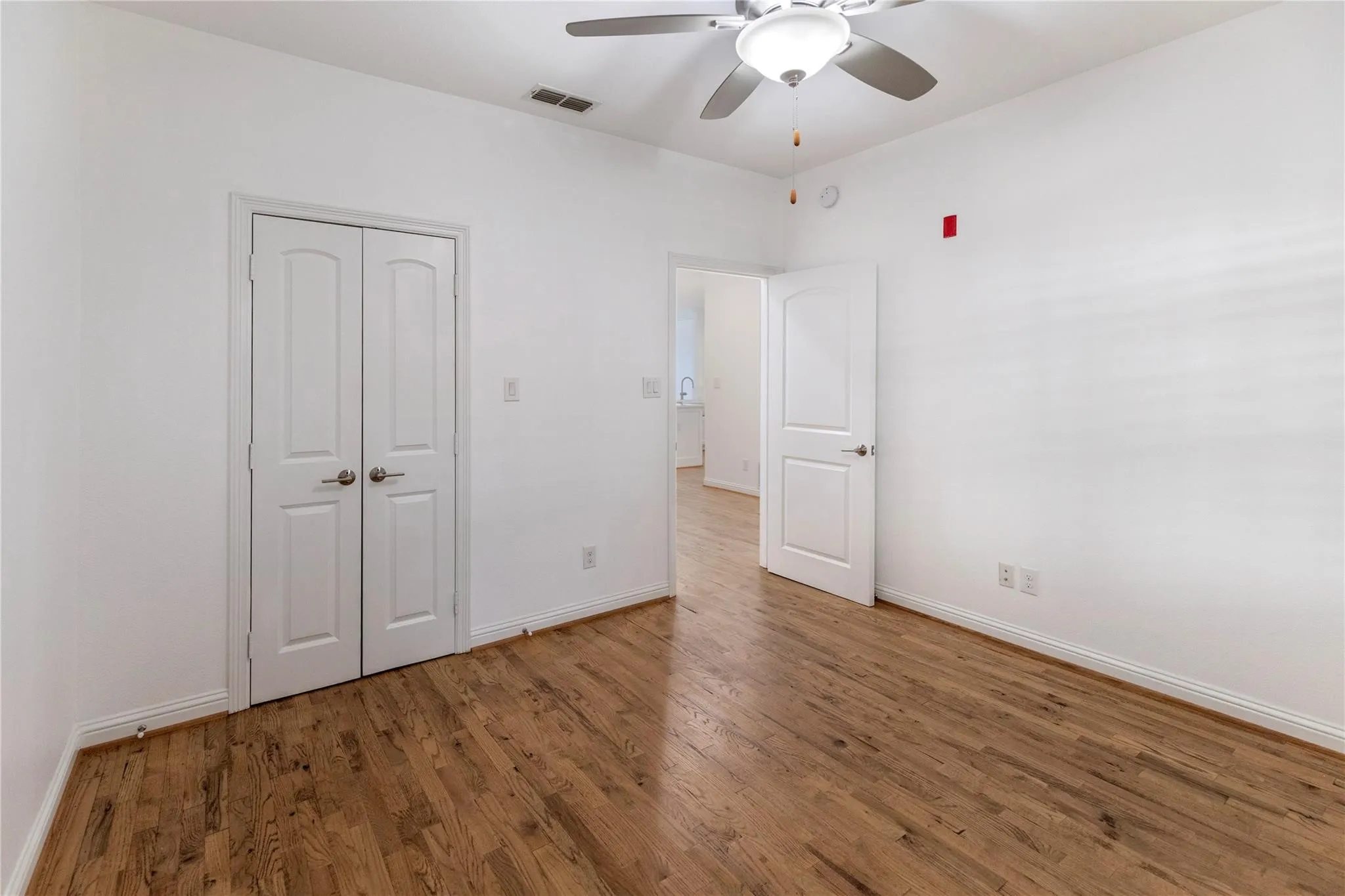 Condominium For Sale in Denton County , 500 Waters Edge Drive 313, Lake Dallas, Texas 75065, 3 Bedroom, 2 Bathroom, 2 Garage spaces, 1,696 Sqft, built in 2014, mls#21397625, Real Estate Agent in Lake Dallas, Homes For Sale in Denton county, Homes For Sale in Lake Dallas, Realtor in Lake Dallas Texas, Real Estate Brokerage Independent Realty Texas, Luminita Cordes Realtor