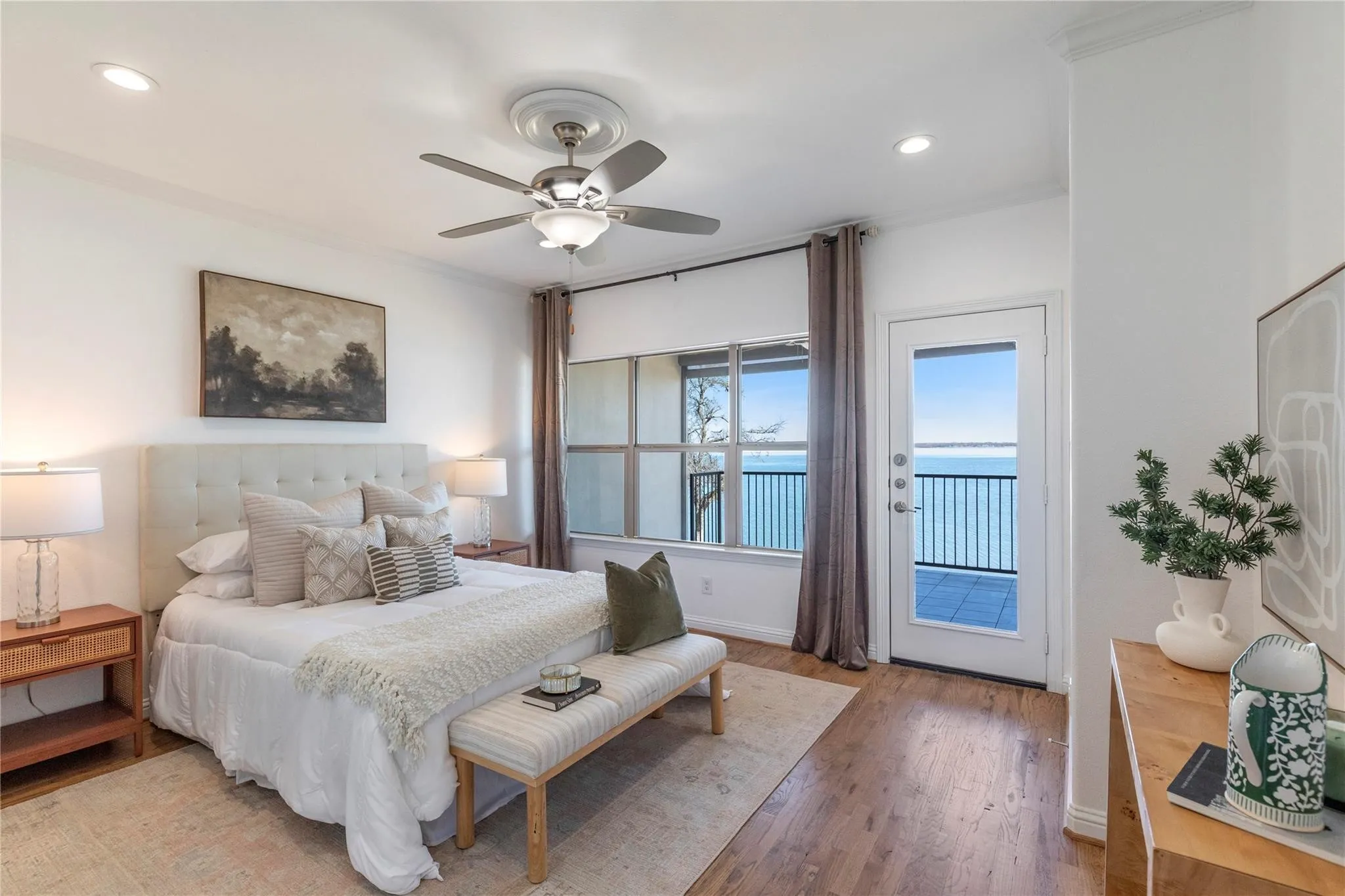 Condominium For Sale in Denton County , 500 Waters Edge Drive 313, Lake Dallas, Texas 75065, 3 Bedroom, 2 Bathroom, 2 Garage spaces, 1,696 Sqft, built in 2014, mls#21397625, Real Estate Agent in Lake Dallas, Homes For Sale in Denton county, Homes For Sale in Lake Dallas, Realtor in Lake Dallas Texas, Real Estate Brokerage Independent Realty Texas, Luminita Cordes Realtor