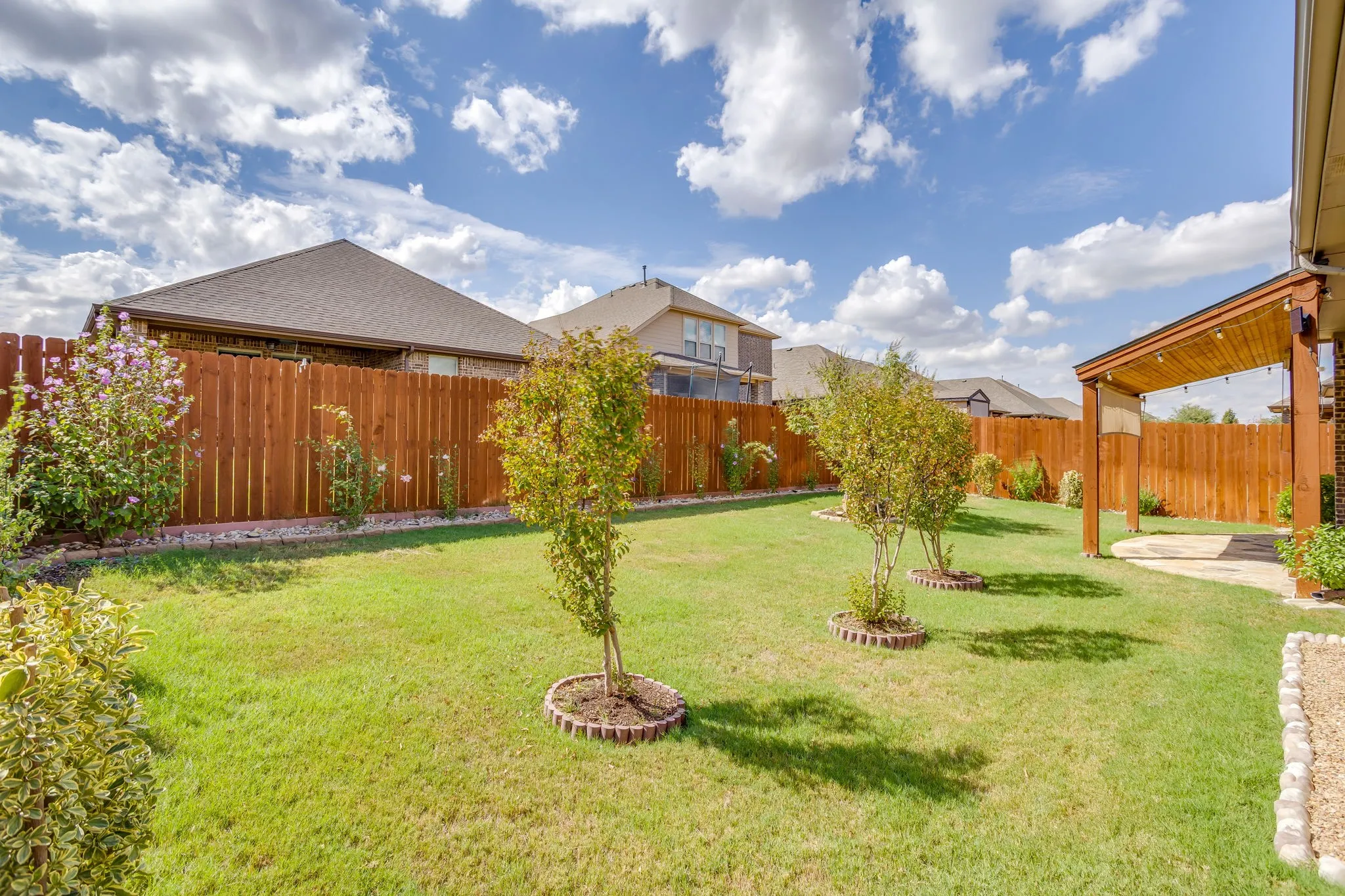 Single Family Residence For Sale in Parker County , 133 Mineral Point Drive, Aledo, Texas 76008, 3 Bedroom, 3 Bathroom, 2 Garage spaces, 2,210 Sqft, built in 2016, mls#21401470, Real Estate Agent in Aledo, Homes For Sale in Parker county, Homes For Sale in Aledo, Realtor in Aledo Texas, Real Estate Brokerage Independent Realty Texas, Luminita Cordes Realtor