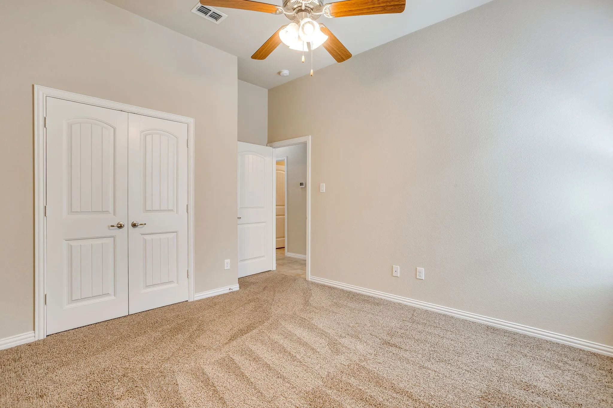 Single Family Residence For Sale in Parker County , 133 Mineral Point Drive, Aledo, Texas 76008, 3 Bedroom, 3 Bathroom, 2 Garage spaces, 2,210 Sqft, built in 2016, mls#21401470, Real Estate Agent in Aledo, Homes For Sale in Parker county, Homes For Sale in Aledo, Realtor in Aledo Texas, Real Estate Brokerage Independent Realty Texas, Luminita Cordes Realtor