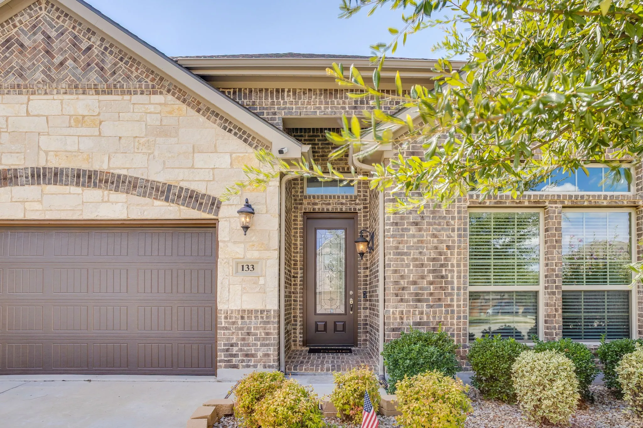 Single Family Residence For Sale in Parker County , 133 Mineral Point Drive, Aledo, Texas 76008, 3 Bedroom, 3 Bathroom, 2 Garage spaces, 2,210 Sqft, built in 2016, mls#21401470, Real Estate Agent in Aledo, Homes For Sale in Parker county, Homes For Sale in Aledo, Realtor in Aledo Texas, Real Estate Brokerage Independent Realty Texas, Luminita Cordes Realtor