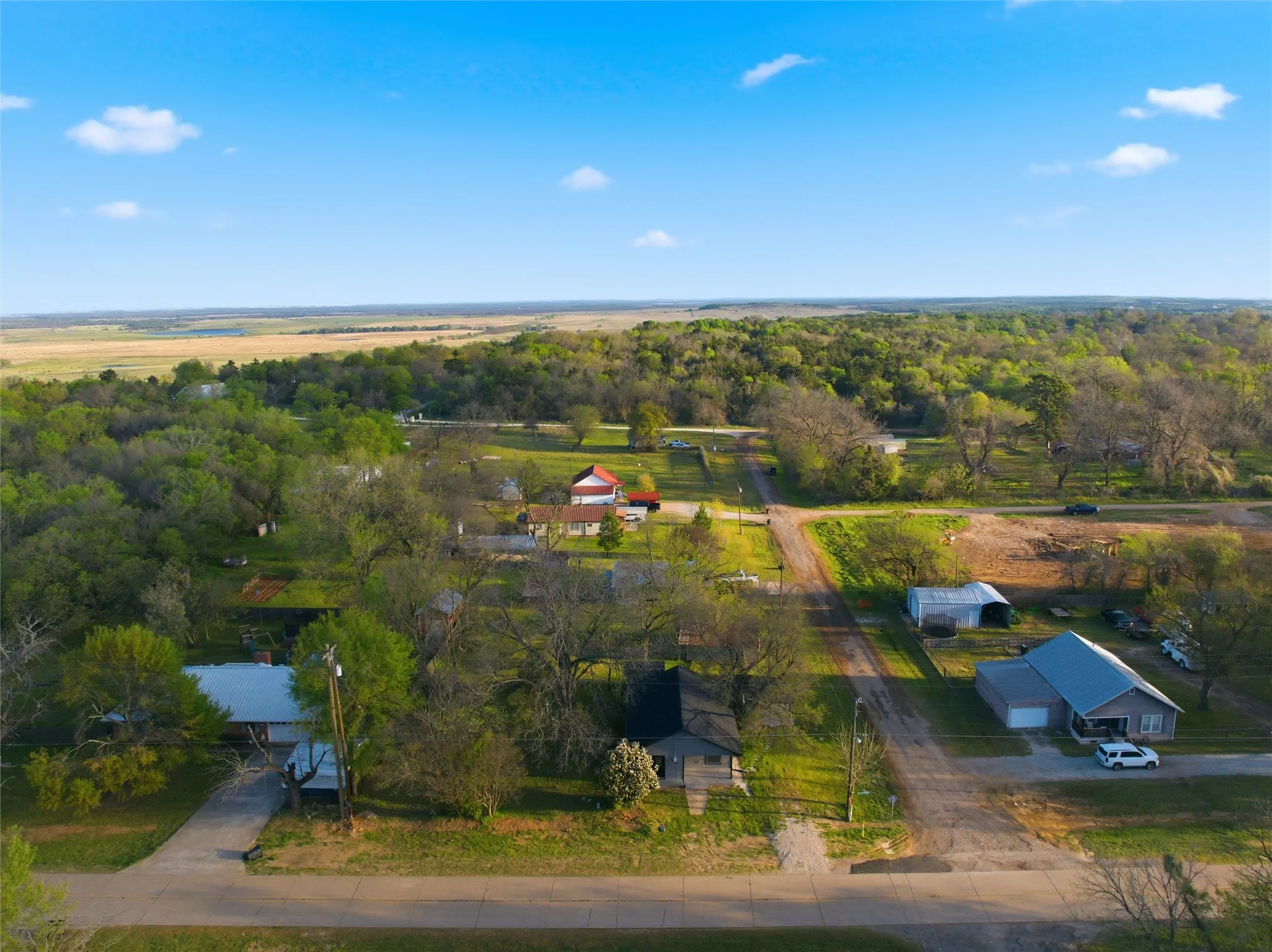 Single Family Residence For Rent in Limestone County , 300 S 2nd Street, Tehuacana, Texas 76686, 3 Bedroom, 2 Bathroom, Garage spaces, 1,496 Sqft, built in 1951, mls#21401407, Real Estate Agent in Tehuacana, Homes For Rent in Limestone county, Homes For Rent in Tehuacana, Realtor in Tehuacana Texas, Real Estate Brokerage Independent Realty Texas, Luminita Cordes Realtor