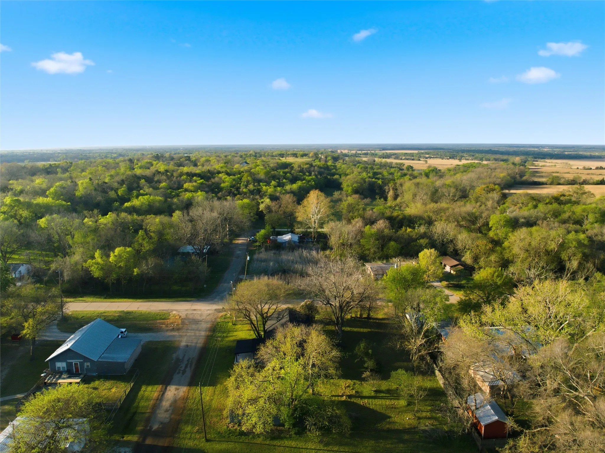 Single Family Residence For Rent in Limestone County , 300 S 2nd Street, Tehuacana, Texas 76686, 3 Bedroom, 2 Bathroom, Garage spaces, 1,496 Sqft, built in 1951, mls#21401407, Real Estate Agent in Tehuacana, Homes For Rent in Limestone county, Homes For Rent in Tehuacana, Realtor in Tehuacana Texas, Real Estate Brokerage Independent Realty Texas, Luminita Cordes Realtor