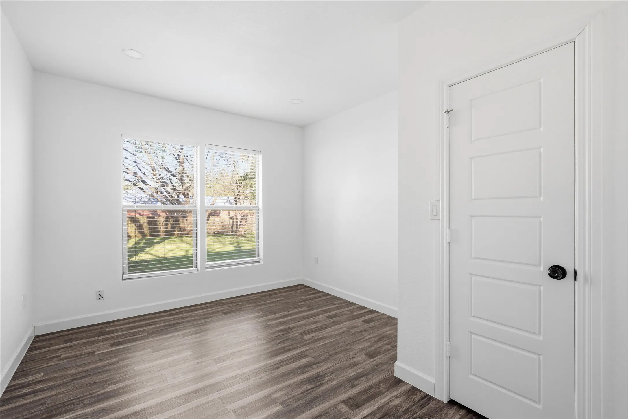 Single Family Residence For Rent in Limestone County , 300 S 2nd Street, Tehuacana, Texas 76686, 3 Bedroom, 2 Bathroom, Garage spaces, 1,496 Sqft, built in 1951, mls#21401407, Real Estate Agent in Tehuacana, Homes For Rent in Limestone county, Homes For Rent in Tehuacana, Realtor in Tehuacana Texas, Real Estate Brokerage Independent Realty Texas, Luminita Cordes Realtor