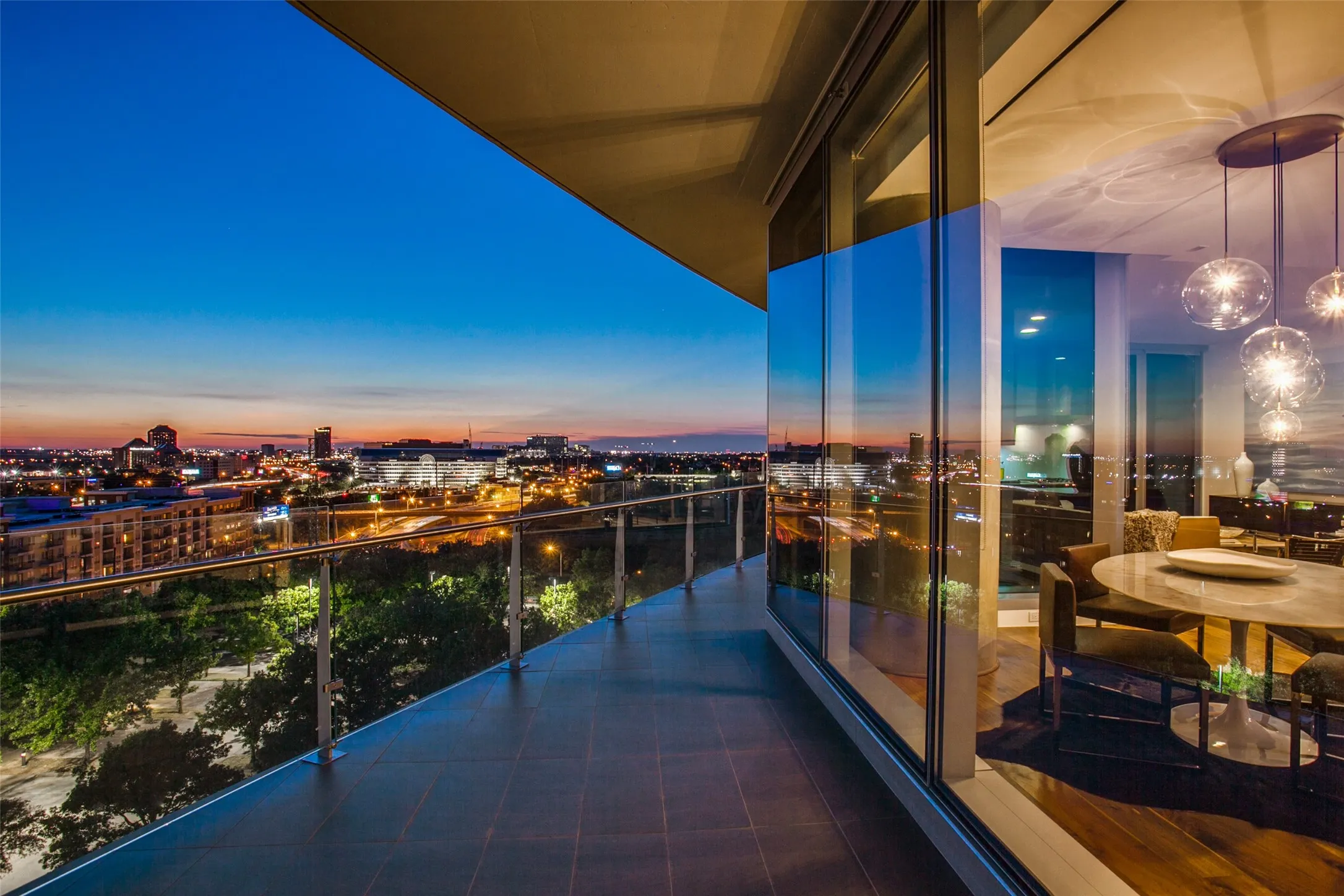 Condominium For Rent in Dallas County , 3130 N Harwood Street 1203, Dallas, Texas 75201, 3 Bedroom, 3 Bathroom, 2 Garage spaces, 1,903 Sqft, built in 2018, mls#21399695, Real Estate Agent in Dallas, Homes For Rent in Dallas county, Homes For Rent in Dallas, Realtor in Dallas Texas, Real Estate Brokerage Independent Realty Texas, Luminita Cordes Realtor