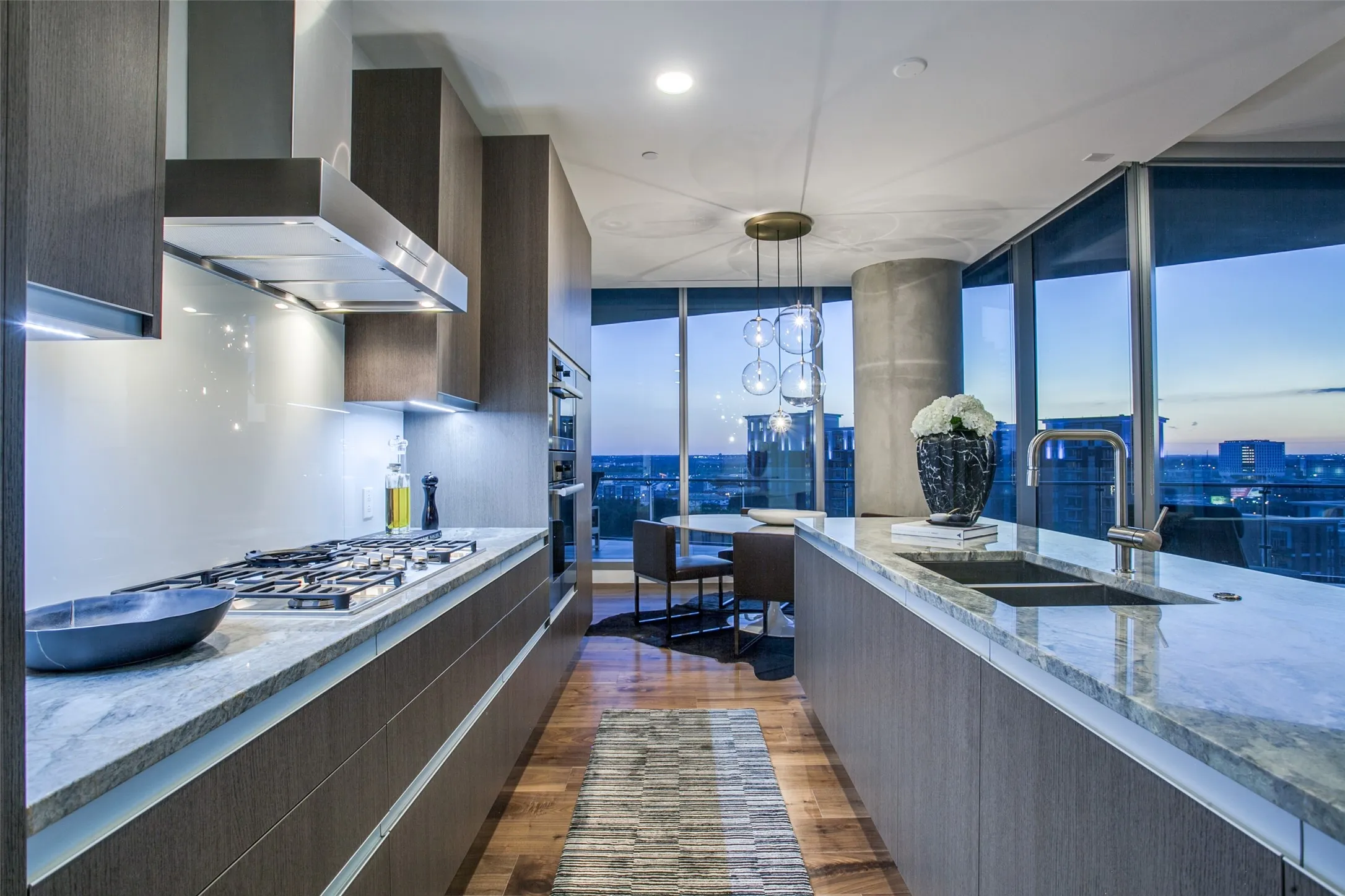 Condominium For Rent in Dallas County , 3130 N Harwood Street 1203, Dallas, Texas 75201, 3 Bedroom, 3 Bathroom, 2 Garage spaces, 1,903 Sqft, built in 2018, mls#21399695, Real Estate Agent in Dallas, Homes For Rent in Dallas county, Homes For Rent in Dallas, Realtor in Dallas Texas, Real Estate Brokerage Independent Realty Texas, Luminita Cordes Realtor