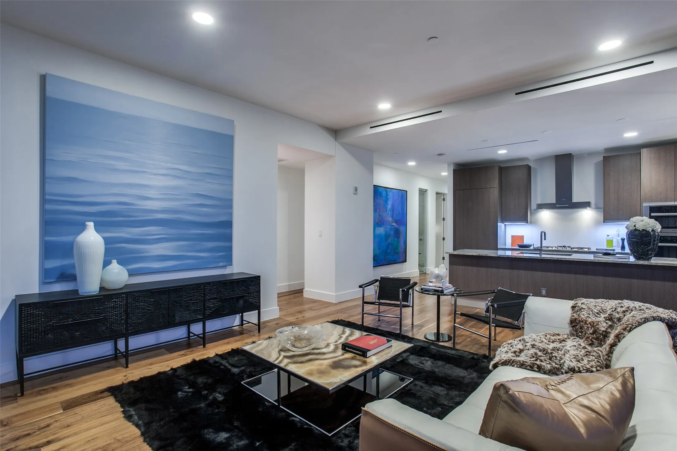 Condominium For Rent in Dallas County , 3130 N Harwood Street 1203, Dallas, Texas 75201, 3 Bedroom, 3 Bathroom, 2 Garage spaces, 1,903 Sqft, built in 2018, mls#21399695, Real Estate Agent in Dallas, Homes For Rent in Dallas county, Homes For Rent in Dallas, Realtor in Dallas Texas, Real Estate Brokerage Independent Realty Texas, Luminita Cordes Realtor