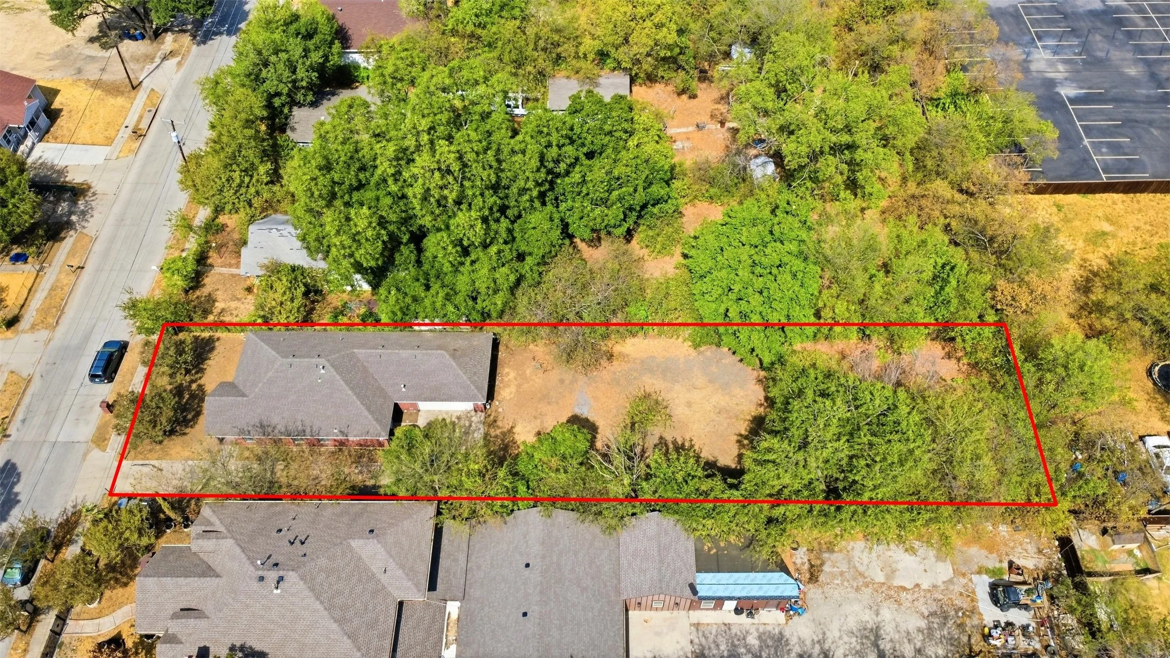 Single Family Residence For Sale in Dallas County , 3102 Weisenberger Drive, Dallas, Texas 75212, 3 Bedroom, 2 Bathroom, 2 Garage spaces, 1,529 Sqft, built in 2003, mls#21401409, Real Estate Agent in Dallas, Homes For Sale in Dallas county, Homes For Sale in Dallas, Realtor in Dallas Texas, Real Estate Brokerage Independent Realty Texas, Luminita Cordes Realtor