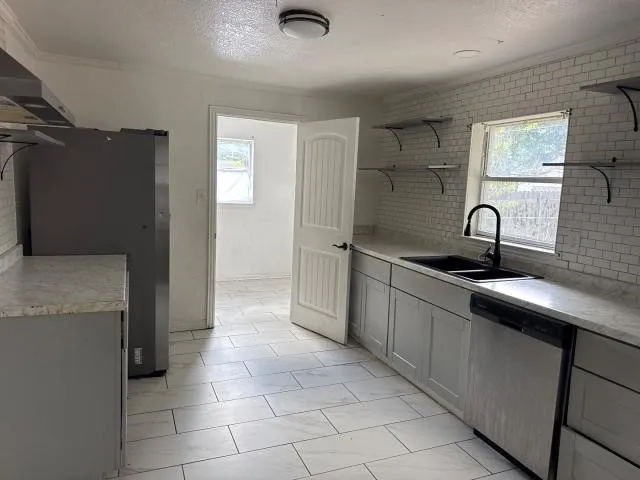 Single Family Residence For Sale in Tarrant County , 5232 Cockrell Avenue, Fort Worth, Texas 76133, 4 Bedroom, 2 Bathroom, Garage spaces, 2,107 Sqft, built in 1961, mls#21401496, Real Estate Agent in Fort Worth, Homes For Sale in Tarrant county, Homes For Sale in Fort Worth, Realtor in Fort Worth Texas, Real Estate Brokerage Independent Realty Texas, Luminita Cordes Realtor