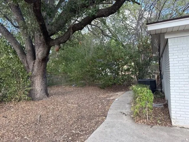 Single Family Residence For Sale in Tarrant County , 5232 Cockrell Avenue, Fort Worth, Texas 76133, 4 Bedroom, 2 Bathroom, Garage spaces, 2,107 Sqft, built in 1961, mls#21401496, Real Estate Agent in Fort Worth, Homes For Sale in Tarrant county, Homes For Sale in Fort Worth, Realtor in Fort Worth Texas, Real Estate Brokerage Independent Realty Texas, Luminita Cordes Realtor