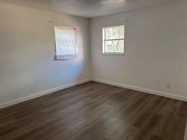 Single Family Residence For Sale in Tarrant County , 5232 Cockrell Avenue, Fort Worth, Texas 76133, 4 Bedroom, 2 Bathroom, Garage spaces, 2,107 Sqft, built in 1961, mls#21401496, Real Estate Agent in Fort Worth, Homes For Sale in Tarrant county, Homes For Sale in Fort Worth, Realtor in Fort Worth Texas, Real Estate Brokerage Independent Realty Texas, Luminita Cordes Realtor