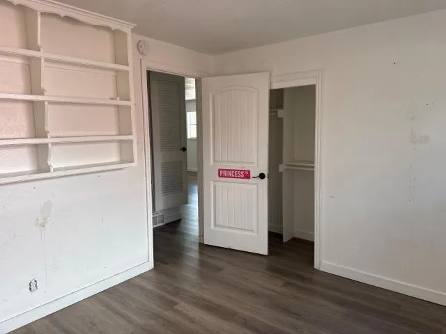 Single Family Residence For Sale in Tarrant County , 5232 Cockrell Avenue, Fort Worth, Texas 76133, 4 Bedroom, 2 Bathroom, Garage spaces, 2,107 Sqft, built in 1961, mls#21401496, Real Estate Agent in Fort Worth, Homes For Sale in Tarrant county, Homes For Sale in Fort Worth, Realtor in Fort Worth Texas, Real Estate Brokerage Independent Realty Texas, Luminita Cordes Realtor