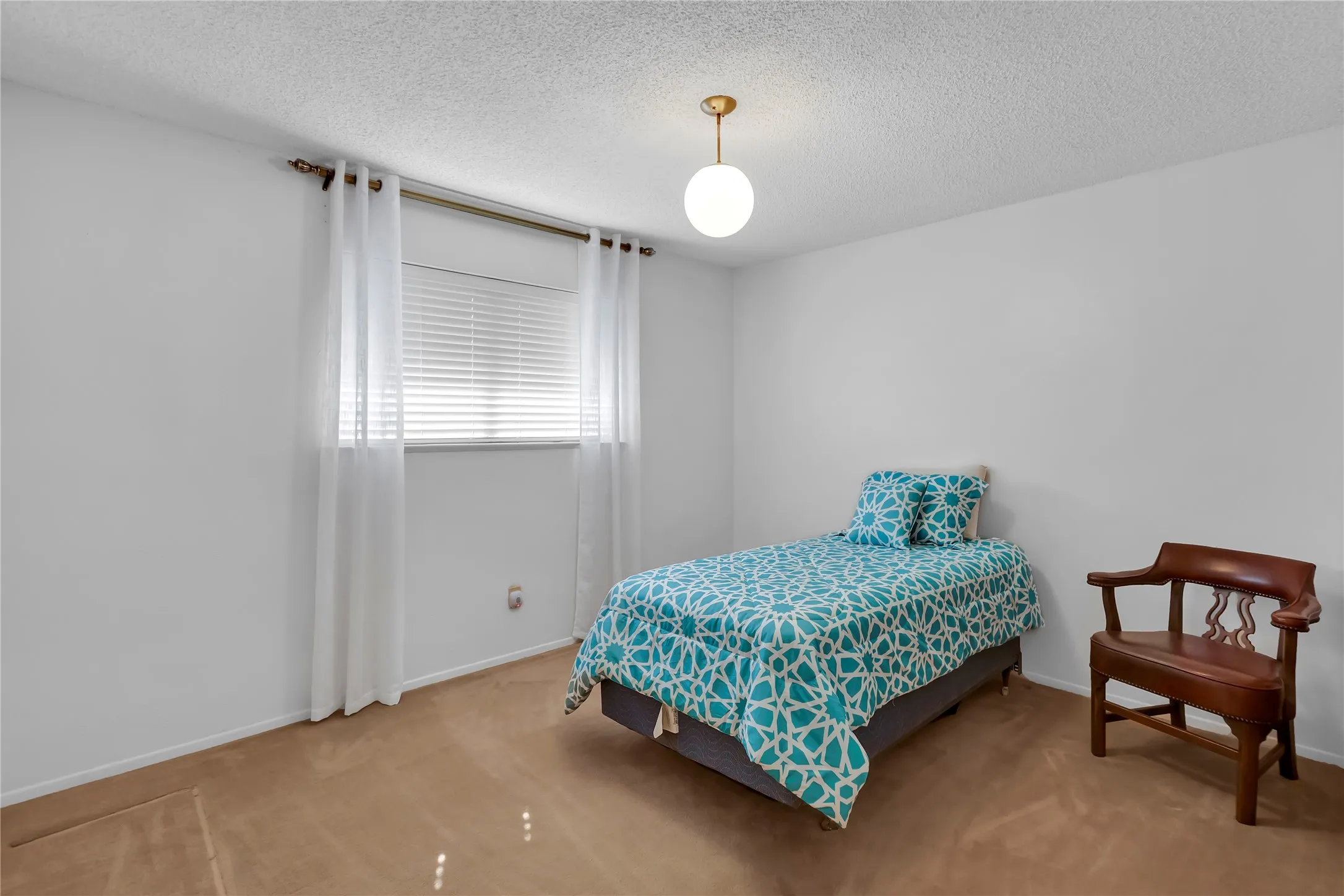 Single Family Residence For Sale in Tarrant County , 515 Hillside Road, Colleyville, Texas 76034, 4 Bedroom, 3 Bathroom, 2 Garage spaces, 2,456 Sqft, built in 1970, mls#21395476, Real Estate Agent in Colleyville, Homes For Sale in Tarrant county, Homes For Sale in Colleyville, Realtor in Colleyville Texas, Real Estate Brokerage Independent Realty Texas, Luminita Cordes Realtor