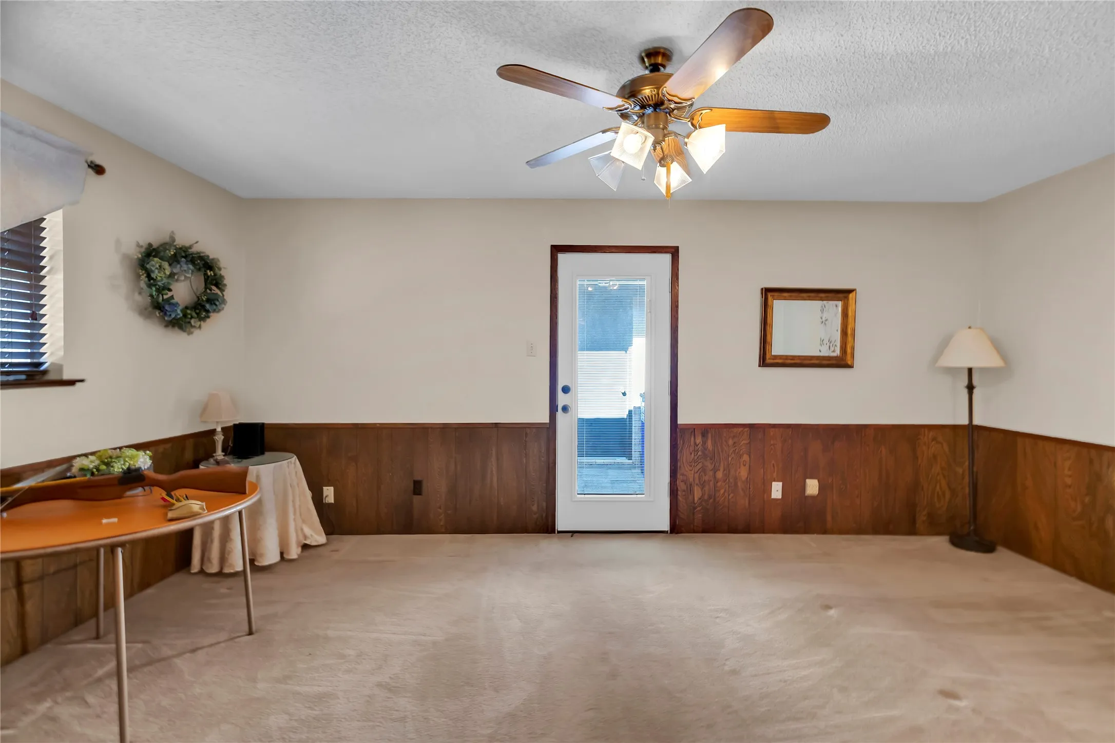 Single Family Residence For Sale in Tarrant County , 515 Hillside Road, Colleyville, Texas 76034, 4 Bedroom, 3 Bathroom, 2 Garage spaces, 2,456 Sqft, built in 1970, mls#21395476, Real Estate Agent in Colleyville, Homes For Sale in Tarrant county, Homes For Sale in Colleyville, Realtor in Colleyville Texas, Real Estate Brokerage Independent Realty Texas, Luminita Cordes Realtor