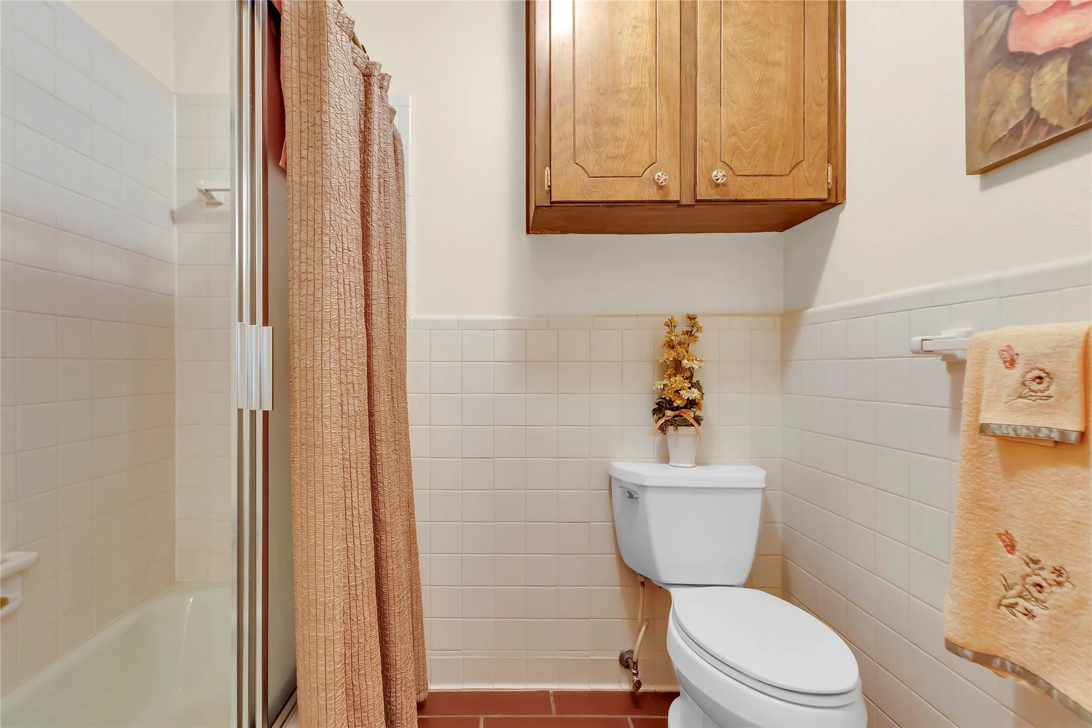 Single Family Residence For Sale in Tarrant County , 515 Hillside Road, Colleyville, Texas 76034, 4 Bedroom, 3 Bathroom, 2 Garage spaces, 2,456 Sqft, built in 1970, mls#21395476, Real Estate Agent in Colleyville, Homes For Sale in Tarrant county, Homes For Sale in Colleyville, Realtor in Colleyville Texas, Real Estate Brokerage Independent Realty Texas, Luminita Cordes Realtor