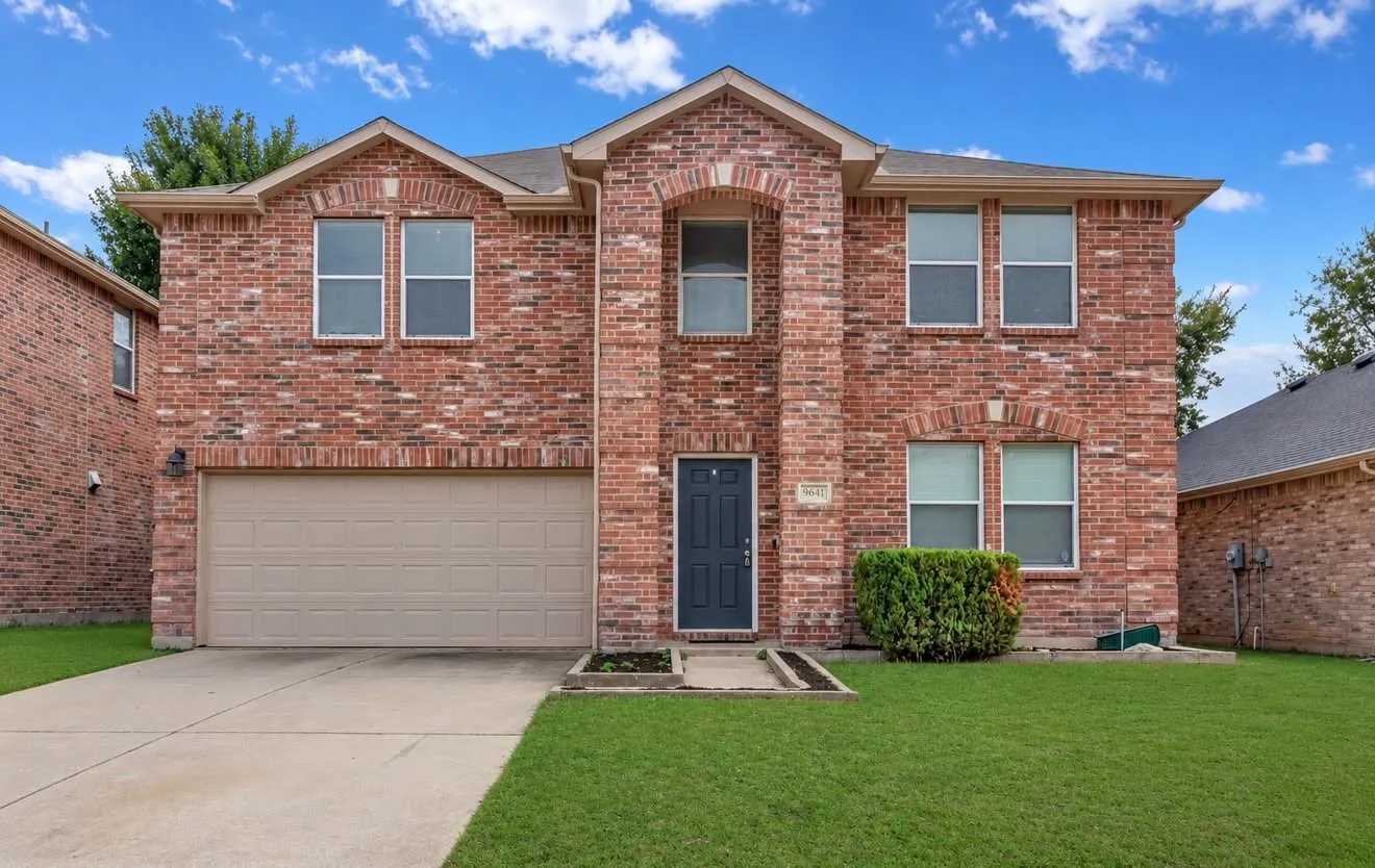 Single Family Residence For Rent in Collin County , 9641 Euclid Drive, Frisco, Texas 75035, 5 Bedroom, 3 Bathroom, 2 Garage spaces, 3,445 Sqft, built in 2004, mls#21401426, Real Estate Agent in Frisco, Homes For Rent in Collin county, Homes For Rent in Frisco, Realtor in Frisco Texas, Real Estate Brokerage Independent Realty Texas, Luminita Cordes Realtor