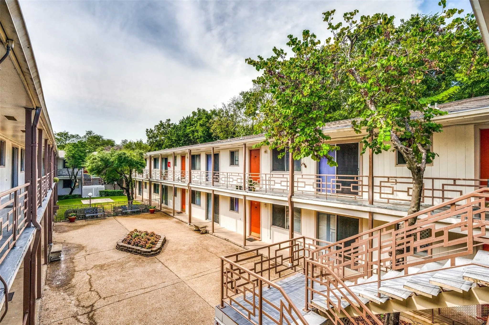 Apartment For Rent in Dallas County , 325 E Phillips Street 21, Richardson, Texas 75081, 2 Bedroom, 1 Bathroom, Garage spaces, 800 Sqft, built in 1956, mls#21401503, Real Estate Agent in Richardson, Homes For Rent in Dallas county, Homes For Rent in Richardson, Realtor in Richardson Texas, Real Estate Brokerage Independent Realty Texas, Luminita Cordes Realtor