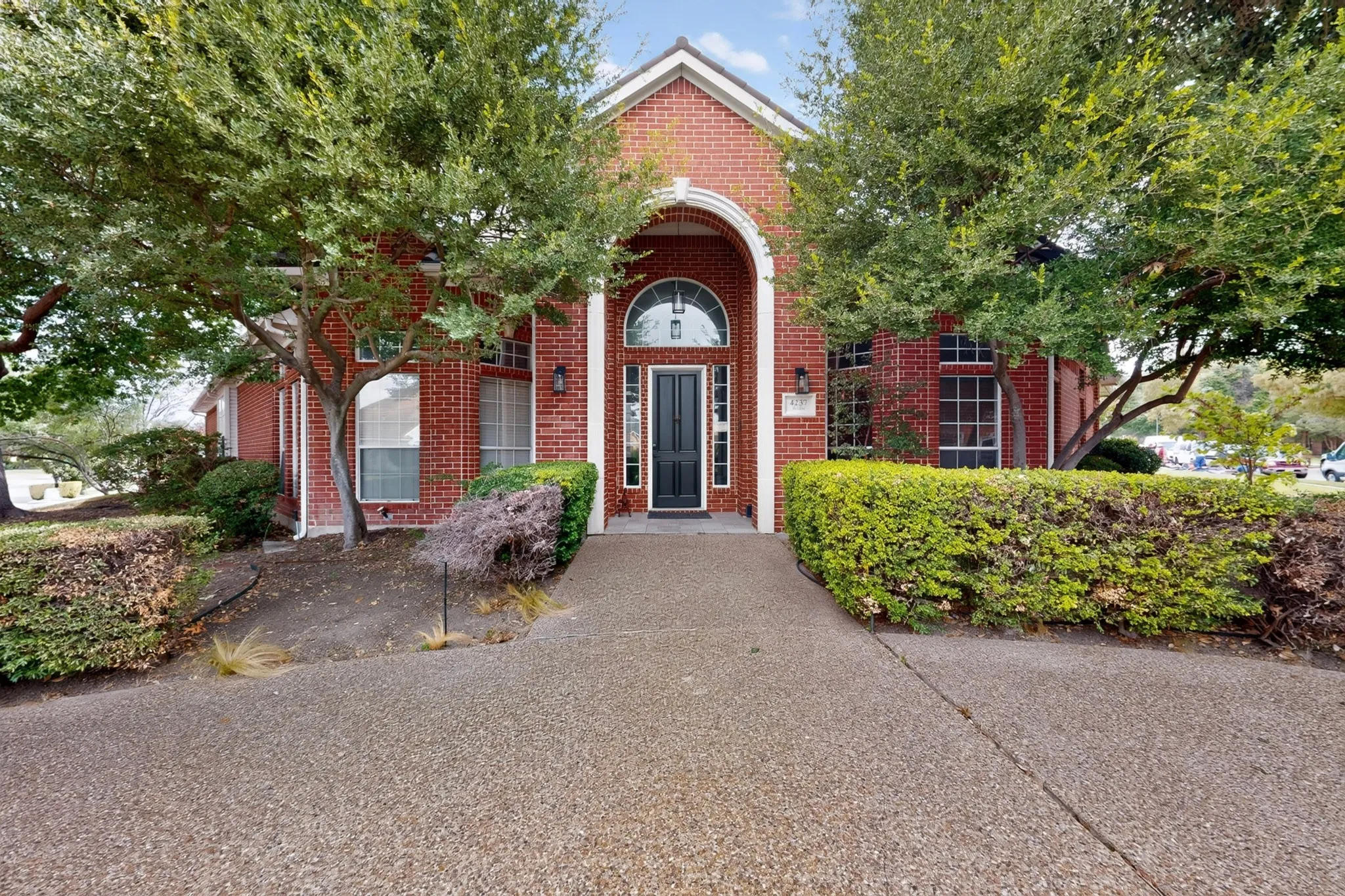 Single Family Residence For Sale in Collin County , 4237 Mc Alice Drive, Plano, Texas 75093, 4 Bedroom, 3 Bathroom, 3 Garage spaces, 2,880 Sqft, built in 1995, mls#21399011, Real Estate Agent in Plano, Homes For Sale in Collin county, Homes For Sale in Plano, Realtor in Plano Texas, Real Estate Brokerage Independent Realty Texas, Luminita Cordes Realtor