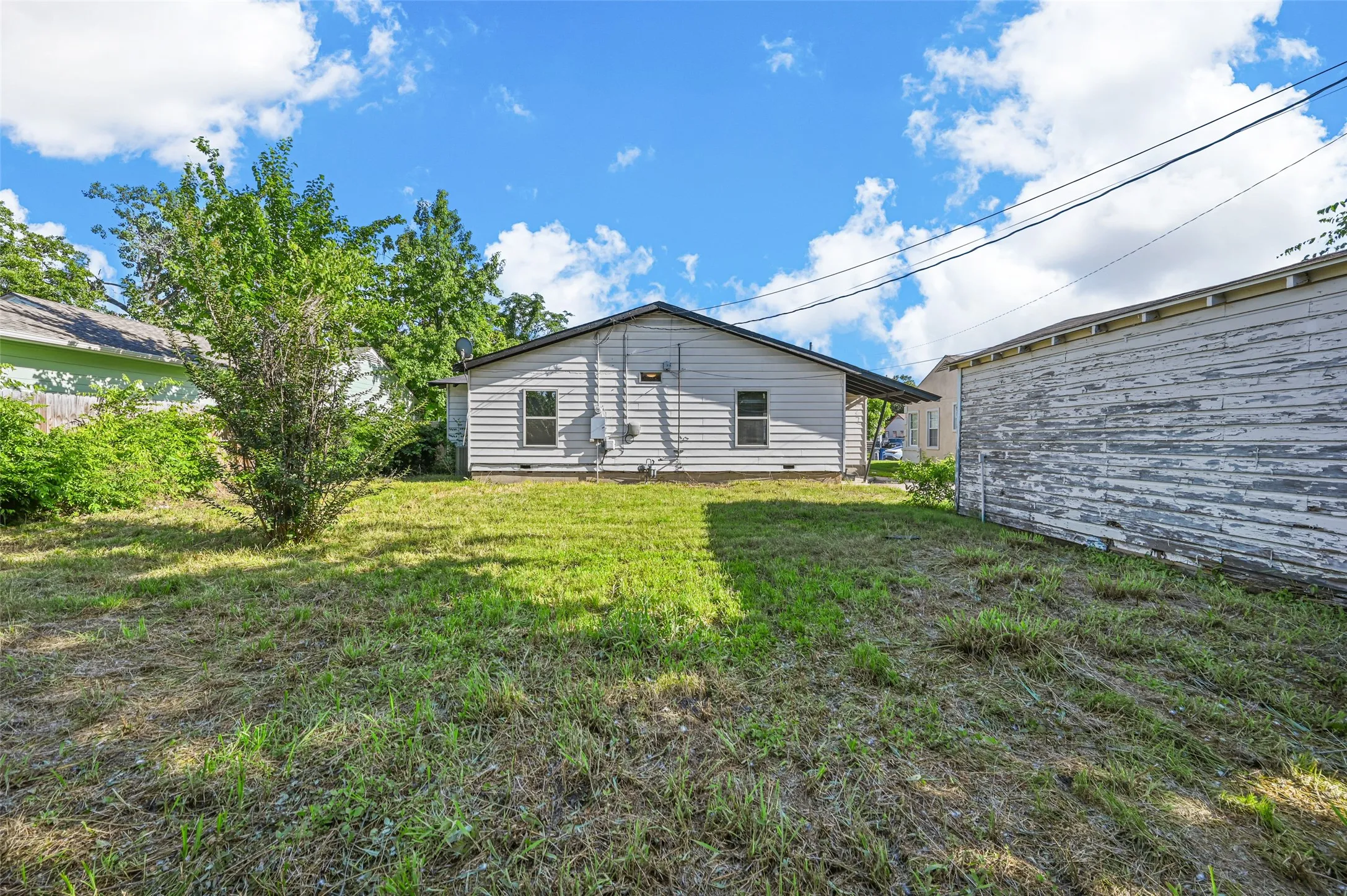 Single Family Residence For Rent in Dallas County , 3677 Rockdale Drive, Dallas, Texas 75220, 3 Bedroom, 3 Bathroom, Garage spaces, 1,510 Sqft, built in 1953, mls#21401513, Real Estate Agent in Dallas, Homes For Rent in Dallas county, Homes For Rent in Dallas, Realtor in Dallas Texas, Real Estate Brokerage Independent Realty Texas, Luminita Cordes Realtor